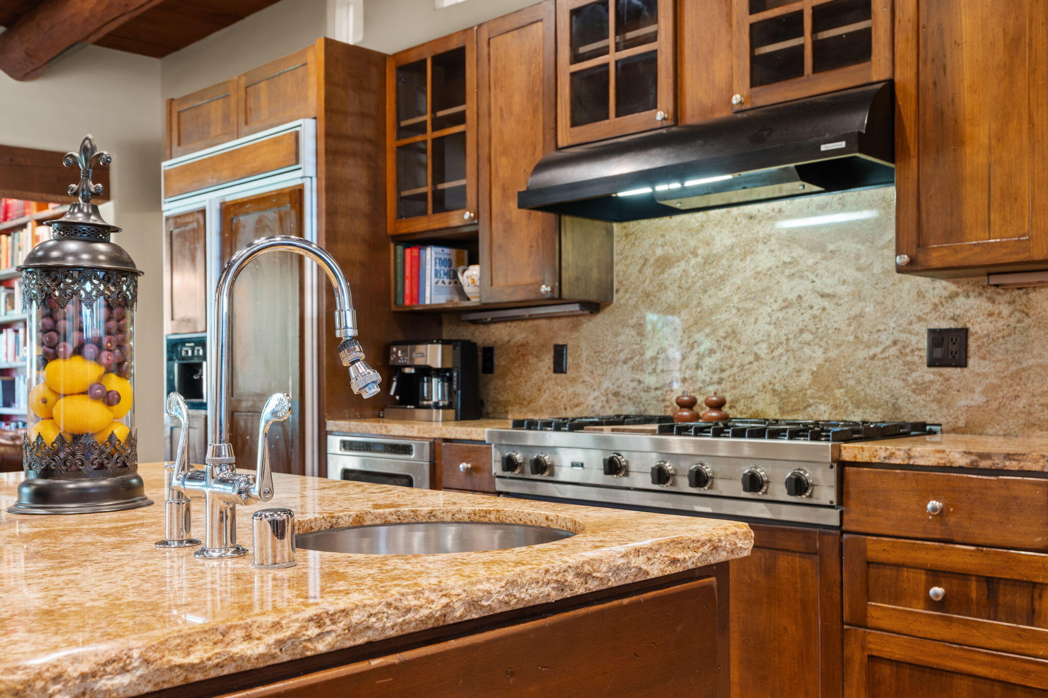 Los Ranchos, New Mexico, 87107, United States, 4 Bedrooms Bedrooms, ,6 BathroomsBathrooms,Residential,Active,1965830