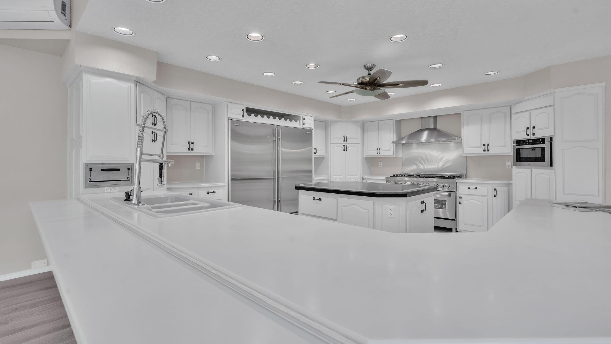 Albuquerque, New Mexico, 87111, United States, 4 Bedrooms Bedrooms, ,3 BathroomsBathrooms,Residential,Active,1965790