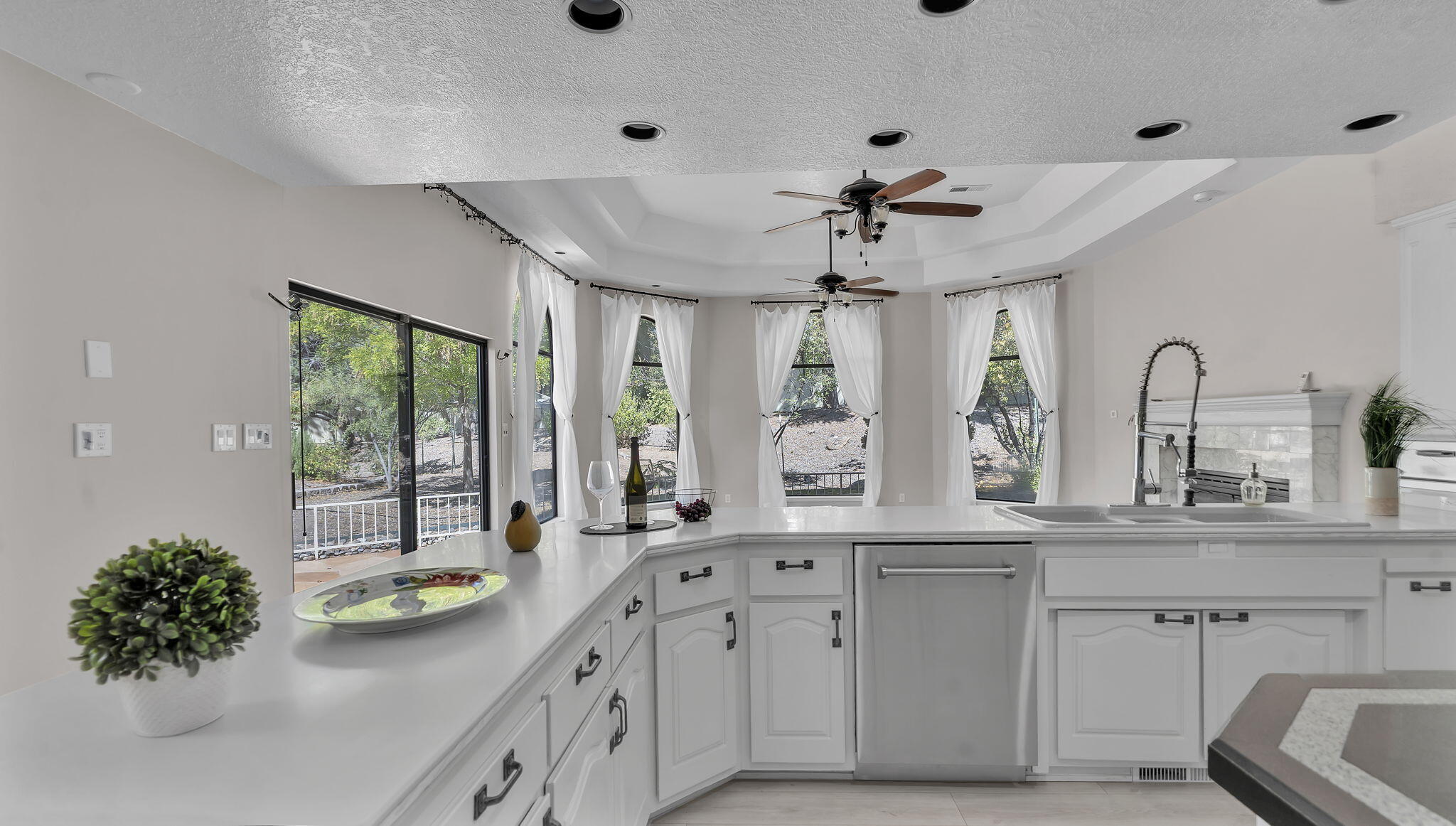 Albuquerque, New Mexico, 87111, United States, 4 Bedrooms Bedrooms, ,3 BathroomsBathrooms,Residential,Active,1965790