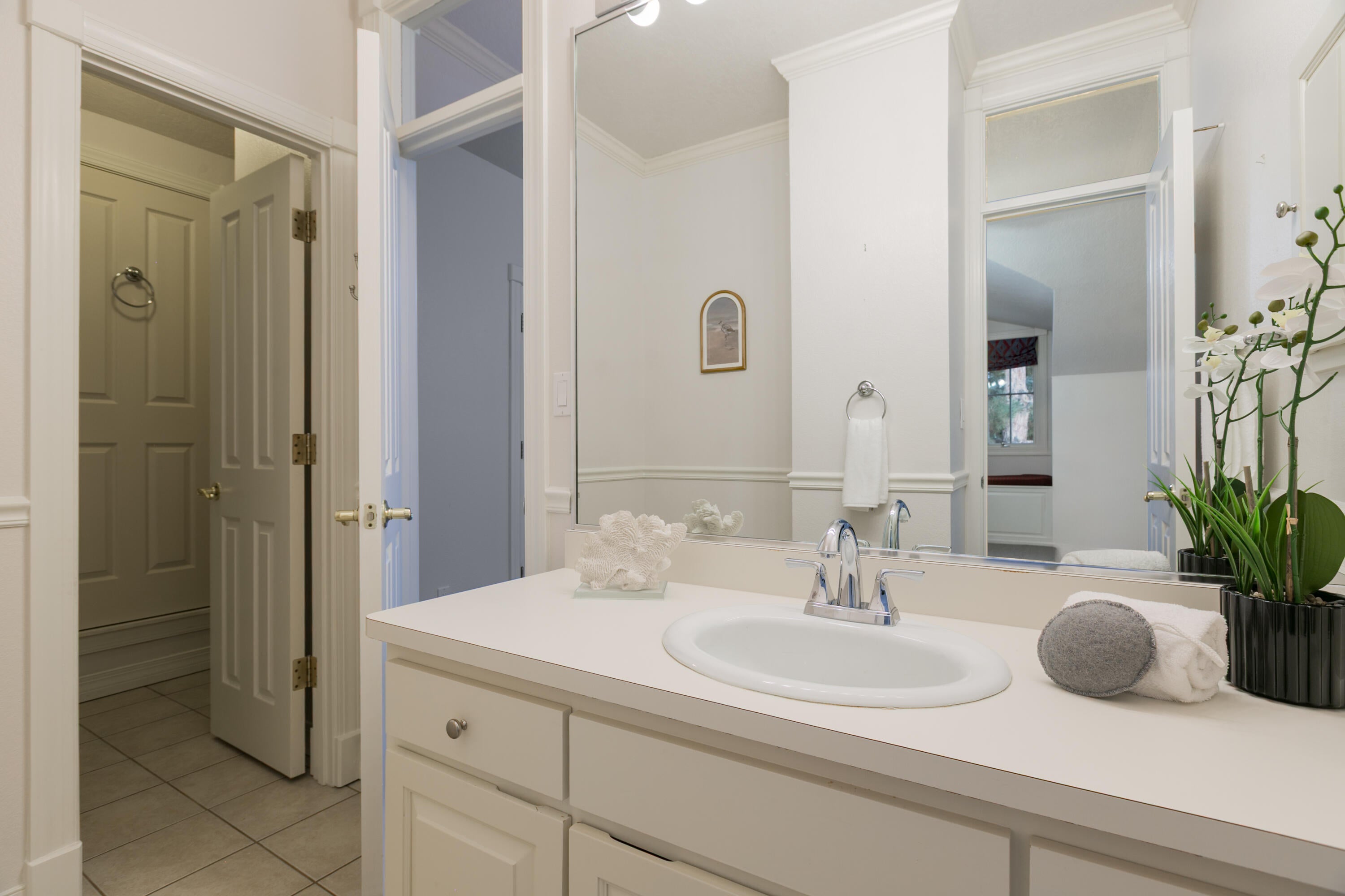 Los Ranchos, New Mexico, 87107, United States, 5 Bedrooms Bedrooms, ,5 BathroomsBathrooms,Residential,Active,1954307