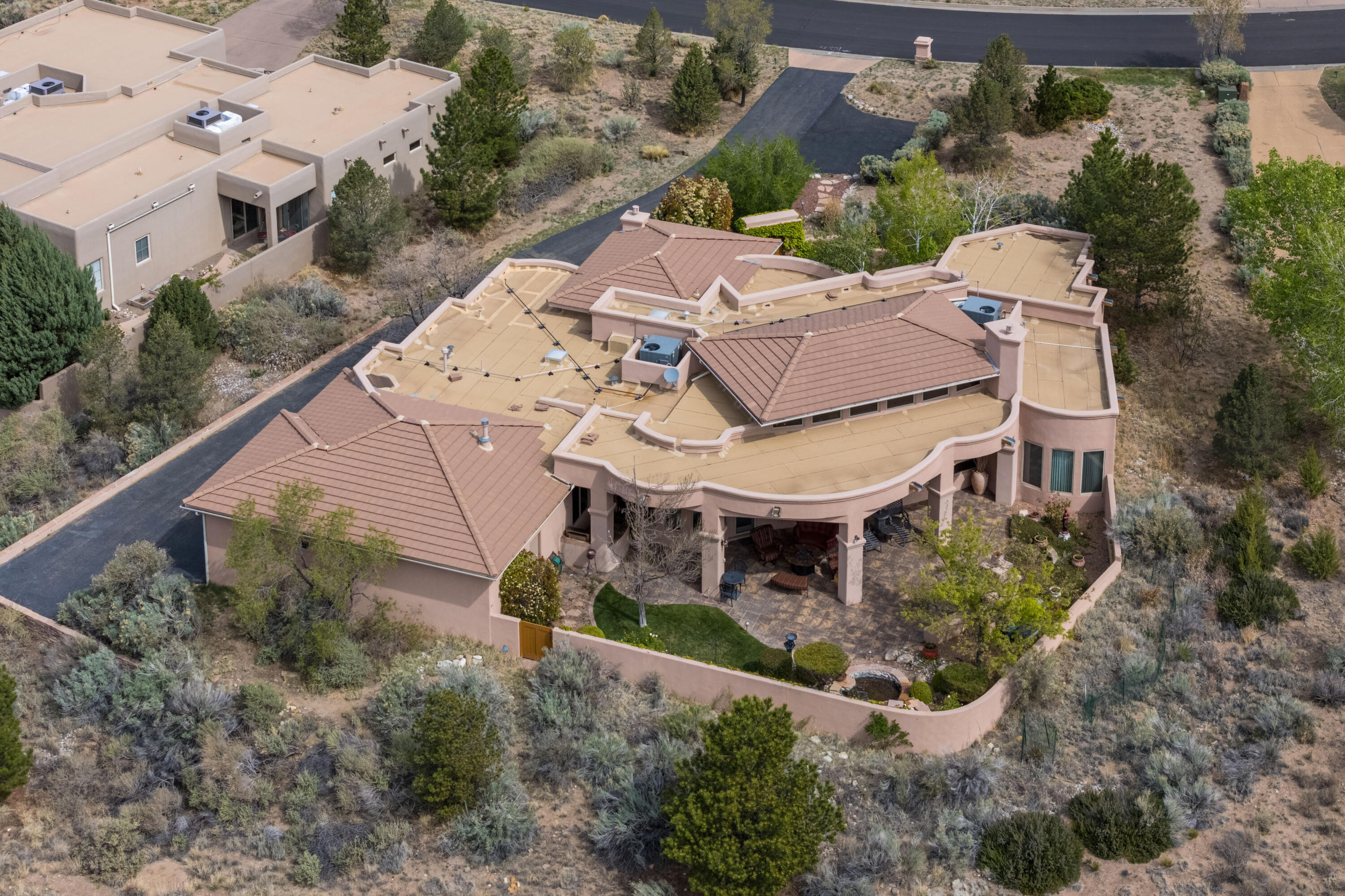 Albuquerque, New Mexico, 87111, United States, 3 Bedrooms Bedrooms, ,3 BathroomsBathrooms,Residential,Active,2042755