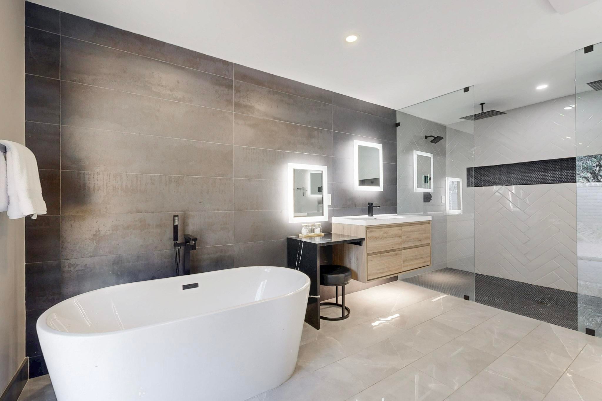 Albuquerque, New Mexico, 87122, United States, 4 Bedrooms Bedrooms, ,7 BathroomsBathrooms,Residential,Active,1970922