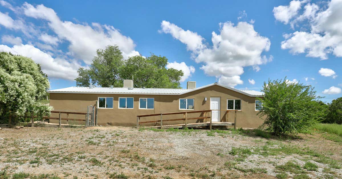 7 SKYLINE CT, EDGEWOOD, NM 87015, photo 1 of 26