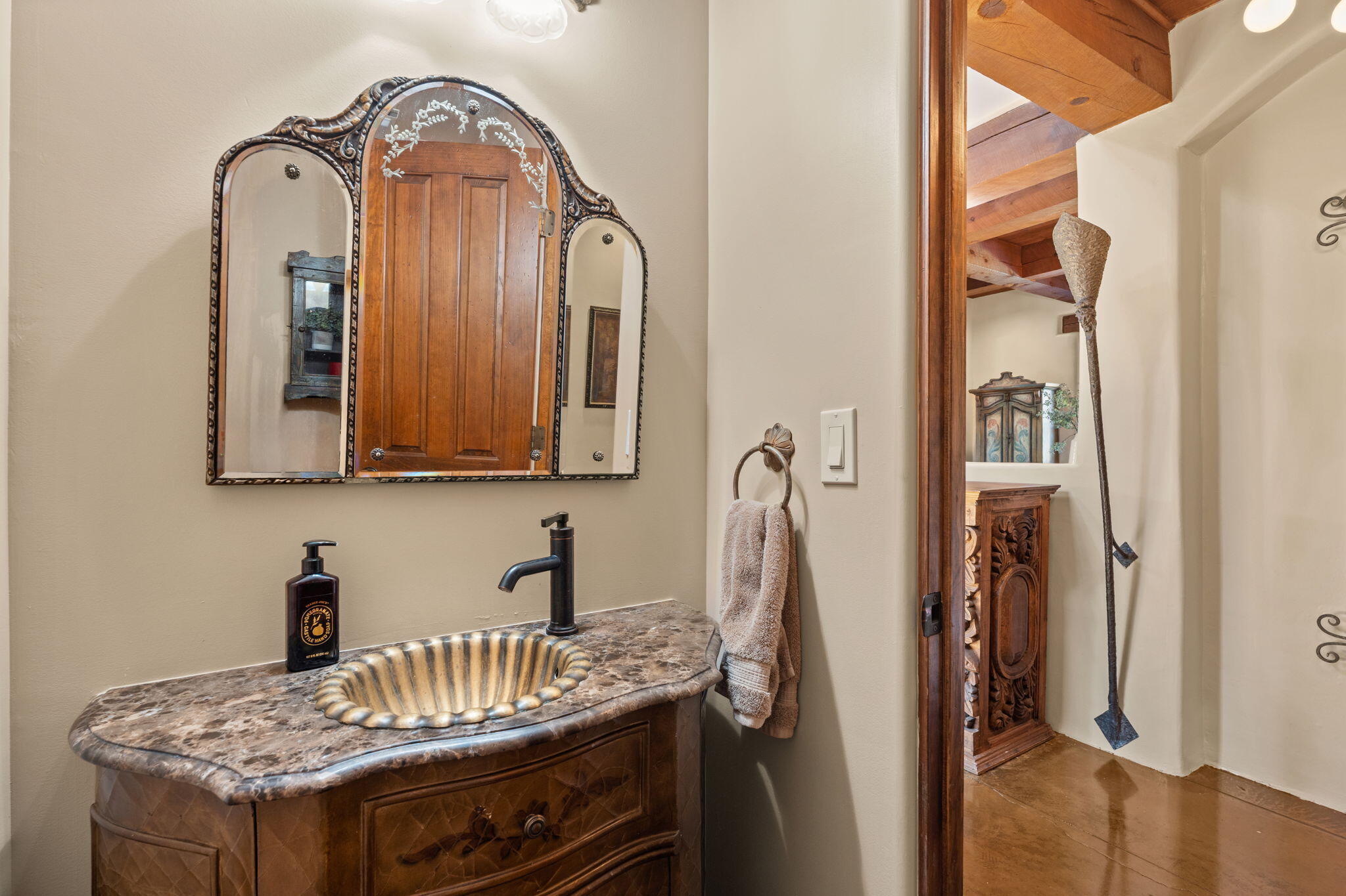 Los Ranchos, New Mexico, 87107, United States, 4 Bedrooms Bedrooms, ,6 BathroomsBathrooms,Residential,Active,1965830