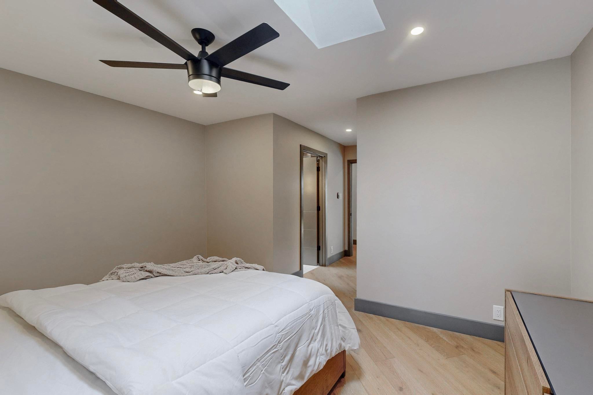 Albuquerque, New Mexico, 87122, United States, 4 Bedrooms Bedrooms, ,7 BathroomsBathrooms,Residential,Active,1970922