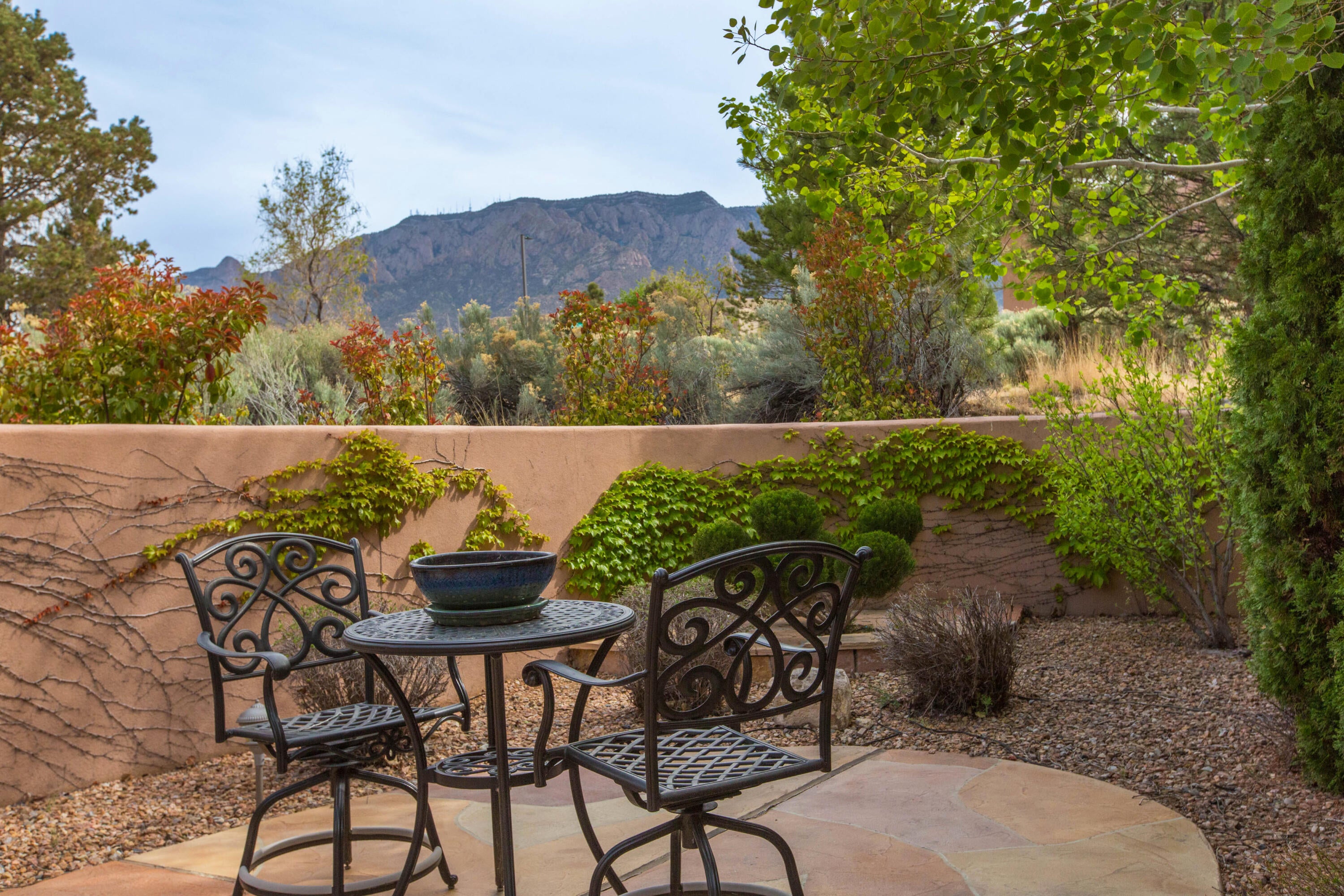Albuquerque, New Mexico, 87111, United States, 3 Bedrooms Bedrooms, ,3 BathroomsBathrooms,Residential,Active,2042755