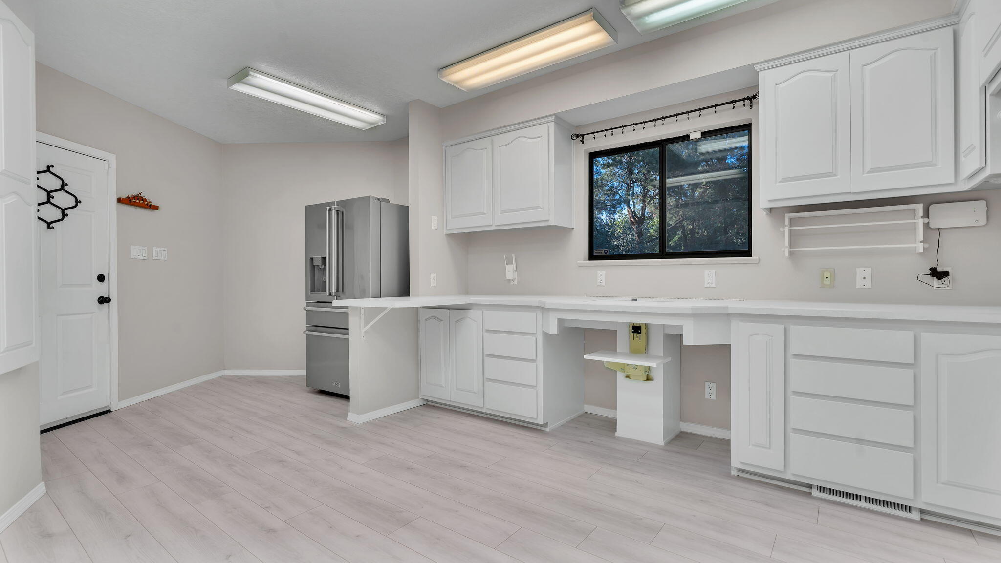 Albuquerque, New Mexico, 87111, United States, 4 Bedrooms Bedrooms, ,3 BathroomsBathrooms,Residential,Active,1965790