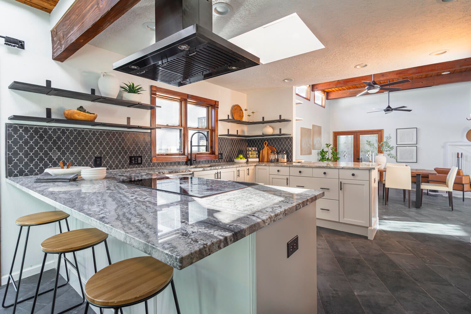 Albuquerque, New Mexico, 87107, United States, 4 Bedrooms Bedrooms, ,4 BathroomsBathrooms,Residential,Pending,2007350