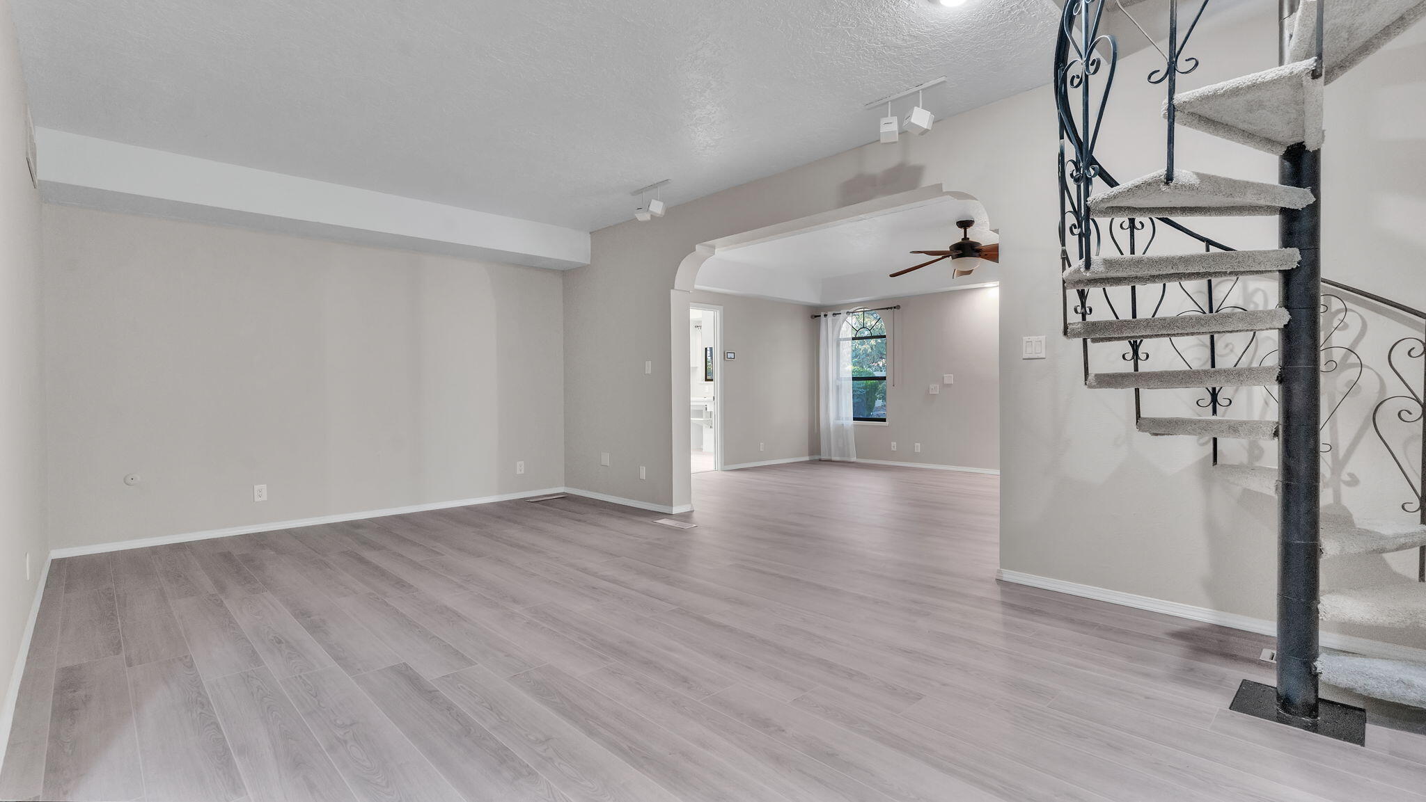 Albuquerque, New Mexico, 87111, United States, 4 Bedrooms Bedrooms, ,3 BathroomsBathrooms,Residential,Active,1965790