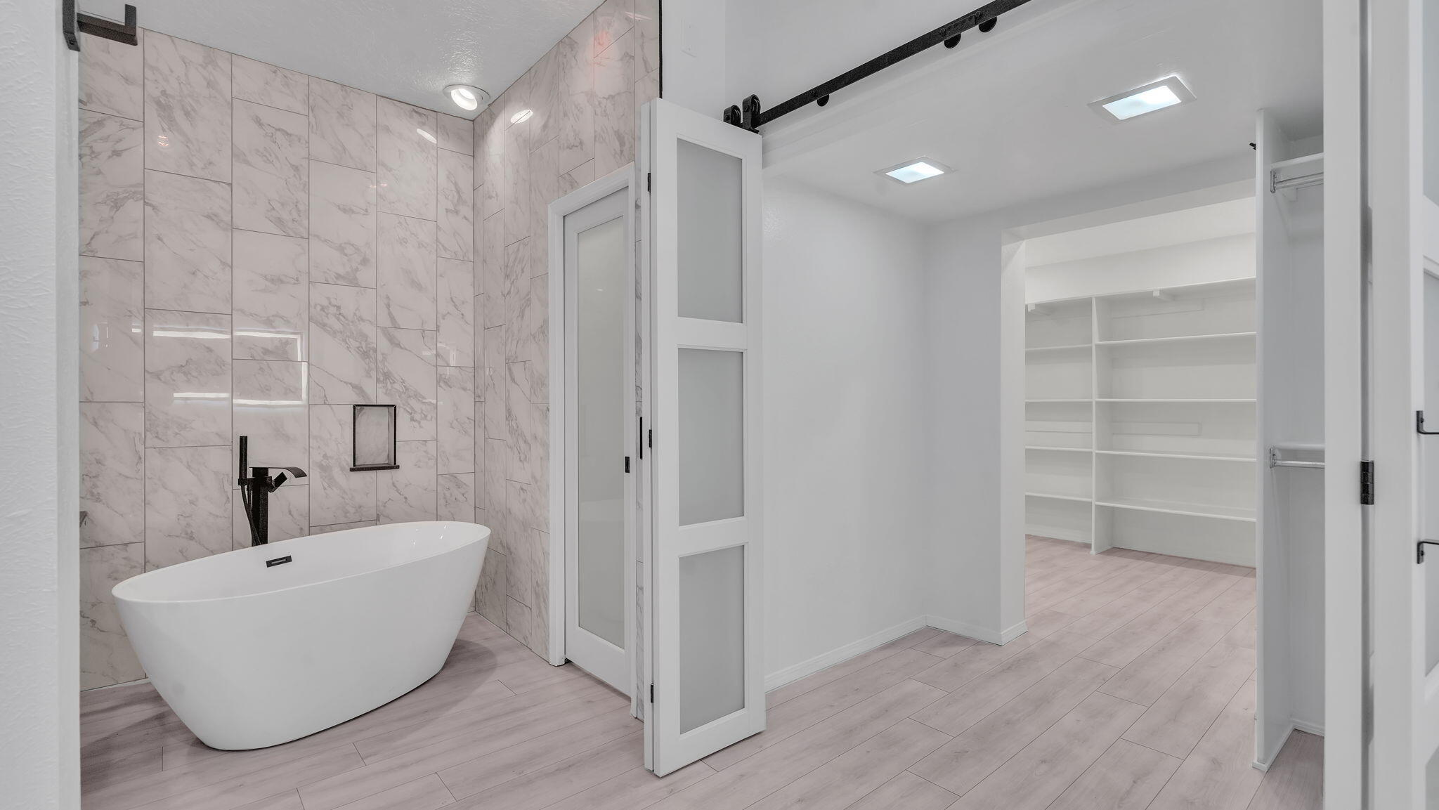 Albuquerque, New Mexico, 87111, United States, 4 Bedrooms Bedrooms, ,3 BathroomsBathrooms,Residential,Active,1965790