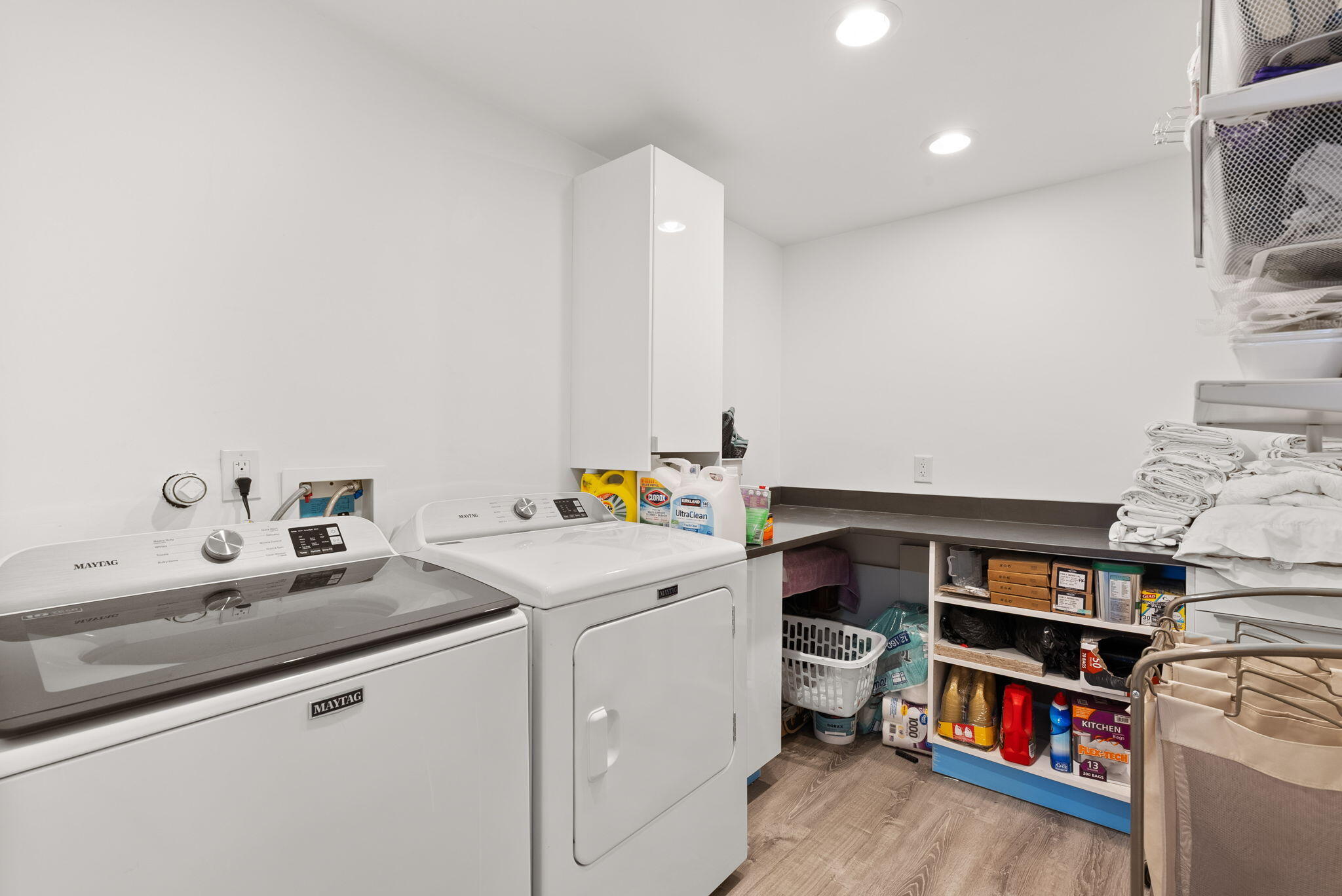 Pie Town, New Mexico, 87827, United States, 5 Bedrooms Bedrooms, ,3 BathroomsBathrooms,Residential,Active,1863330