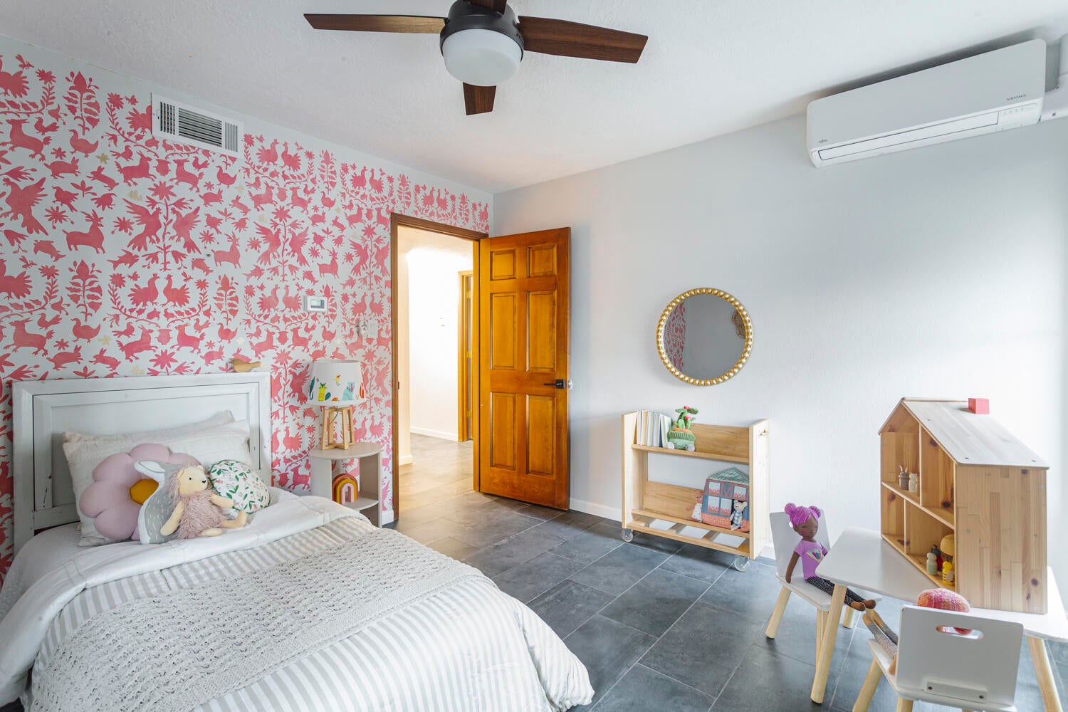 Albuquerque, New Mexico, 87107, United States, 4 Bedrooms Bedrooms, ,4 BathroomsBathrooms,Residential,Pending,2007350