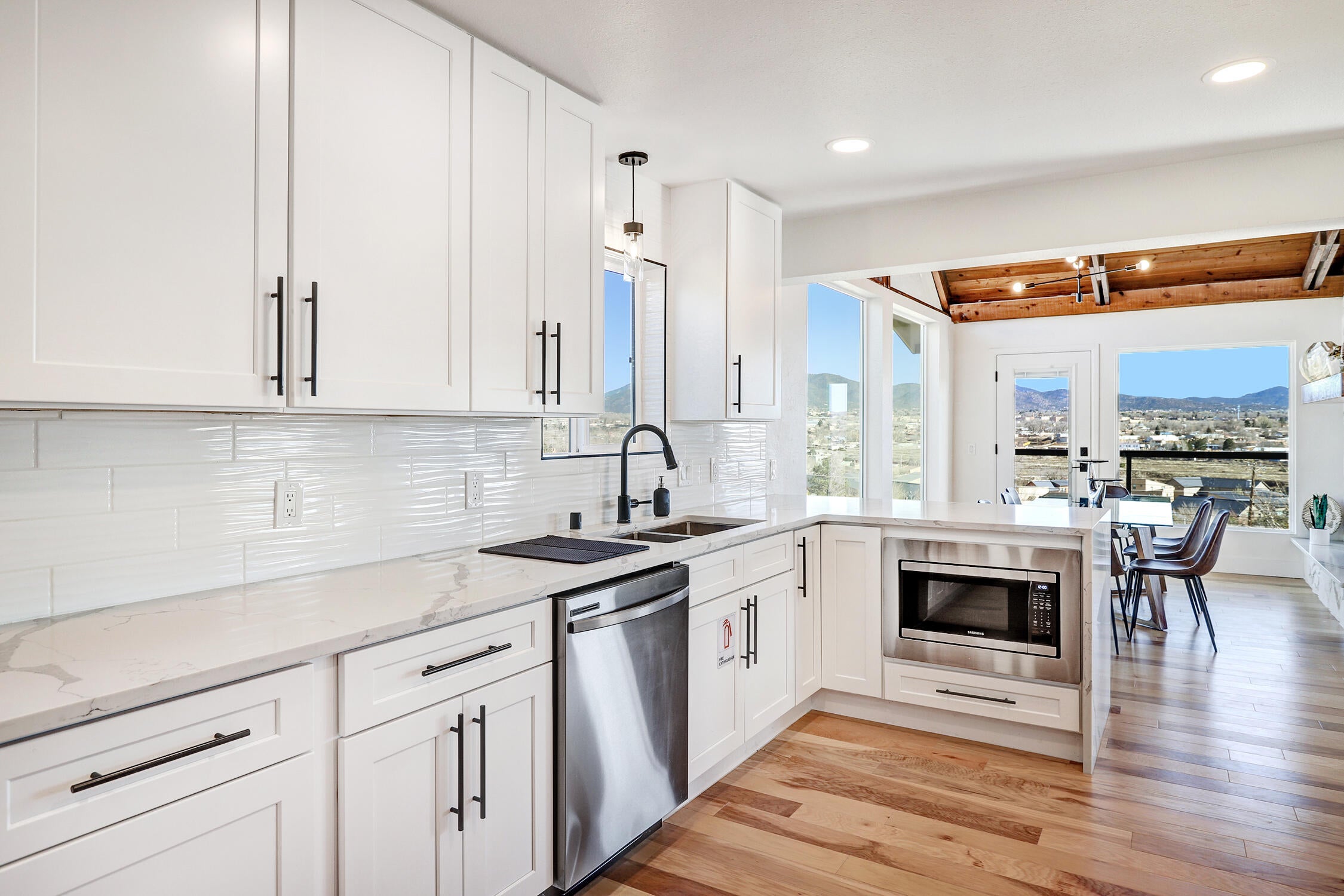 Santa Fe, New Mexico, 87507, United States, ,4 BathroomsBathrooms,Residential,Active,1780385