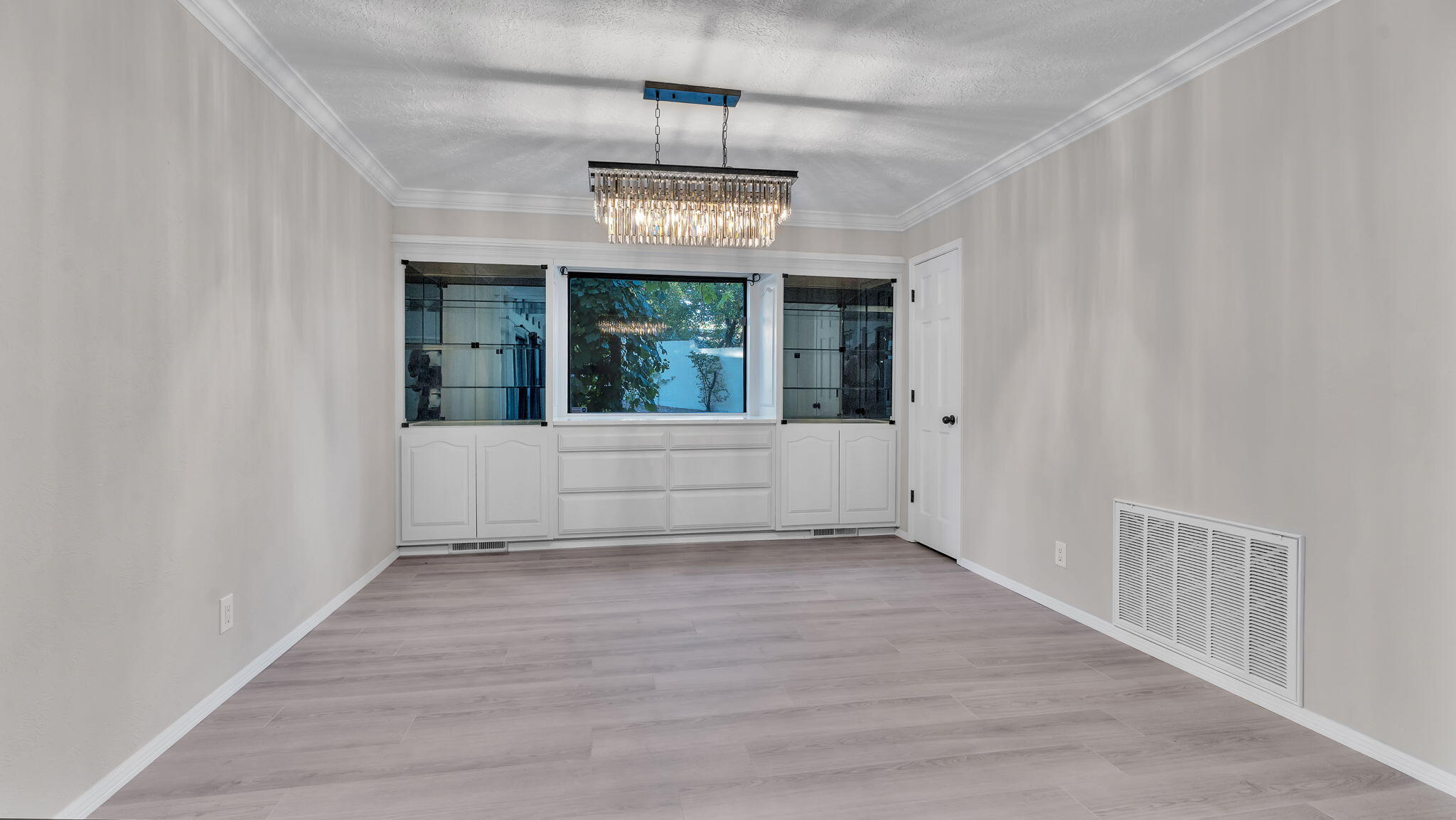 Albuquerque, New Mexico, 87111, United States, 4 Bedrooms Bedrooms, ,3 BathroomsBathrooms,Residential,Active,1965790