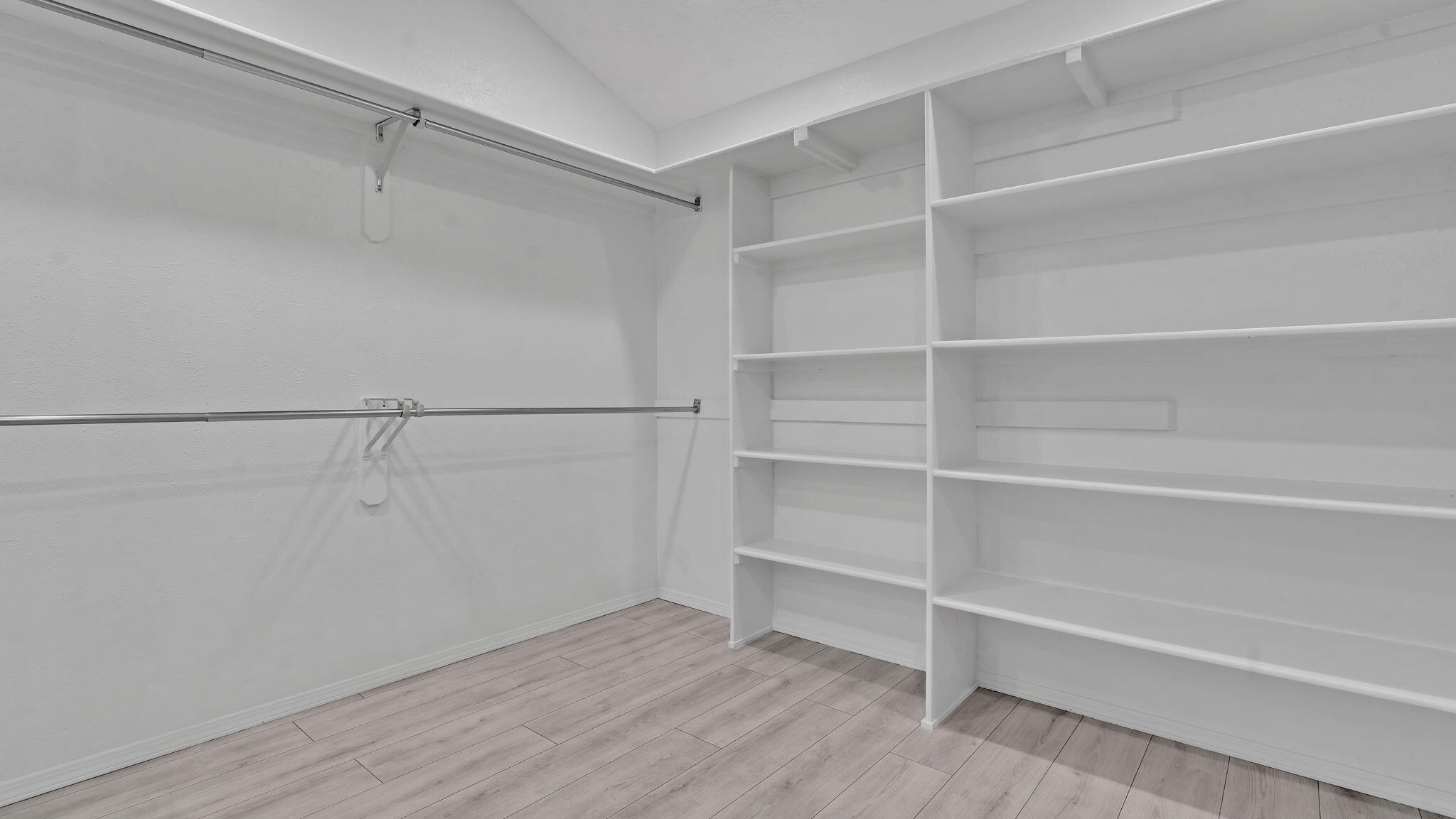 Albuquerque, New Mexico, 87111, United States, 4 Bedrooms Bedrooms, ,3 BathroomsBathrooms,Residential,Active,1965790