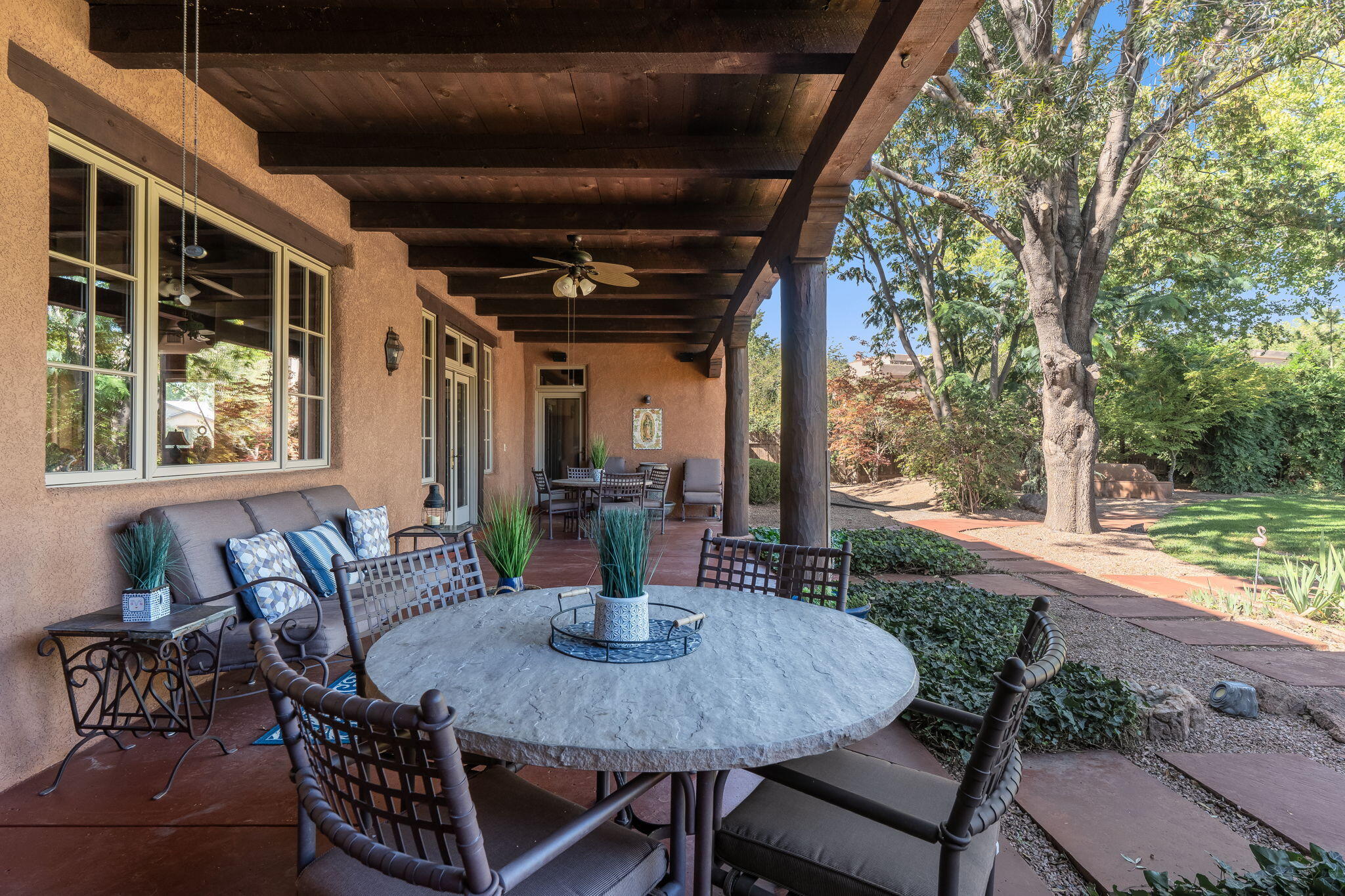 Los Ranchos, New Mexico, 87107, United States, 4 Bedrooms Bedrooms, ,6 BathroomsBathrooms,Residential,Active,1965830