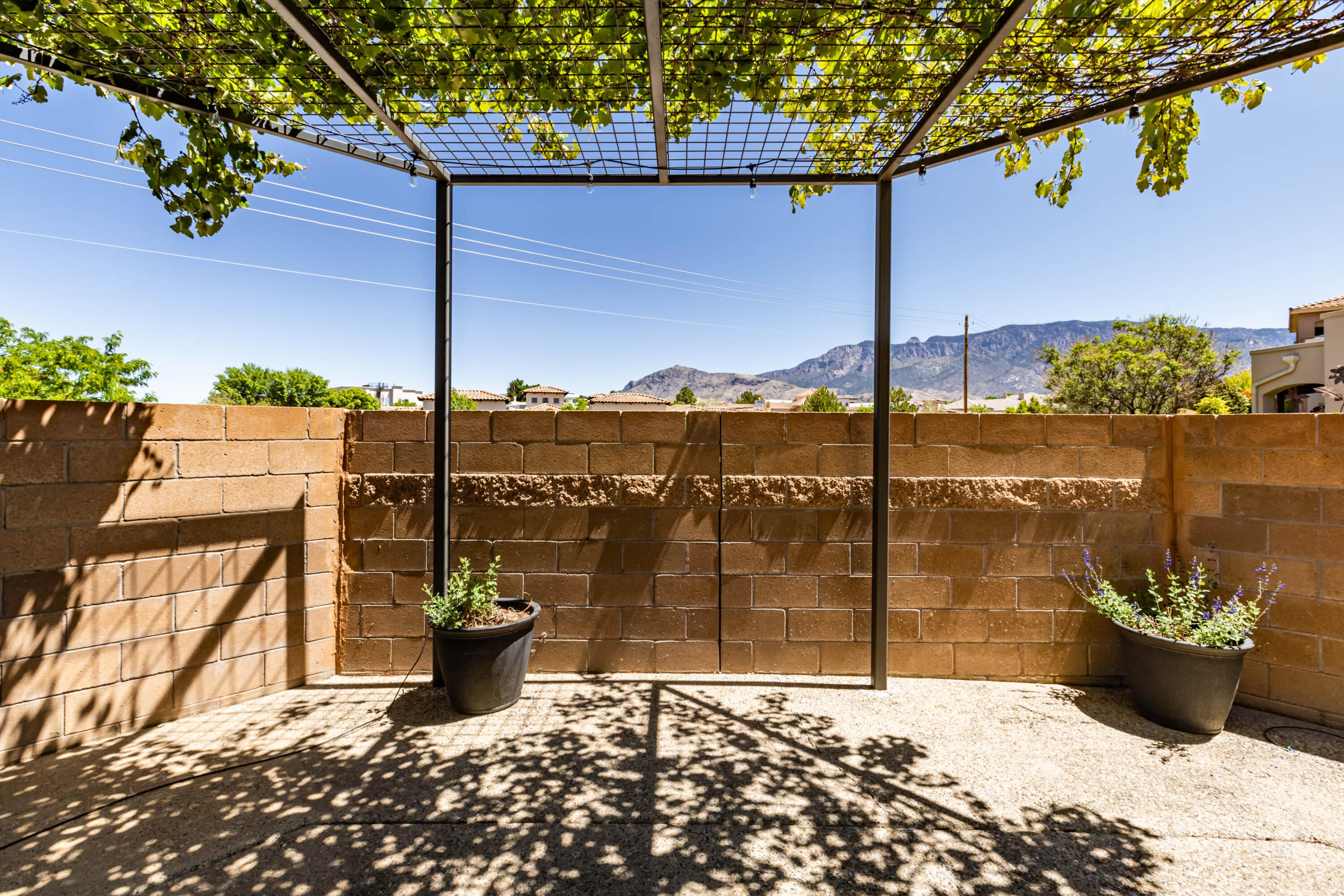 Albuquerque, New Mexico, 87122, United States, 5 Bedrooms Bedrooms, ,4 BathroomsBathrooms,Residential,Active,2044982