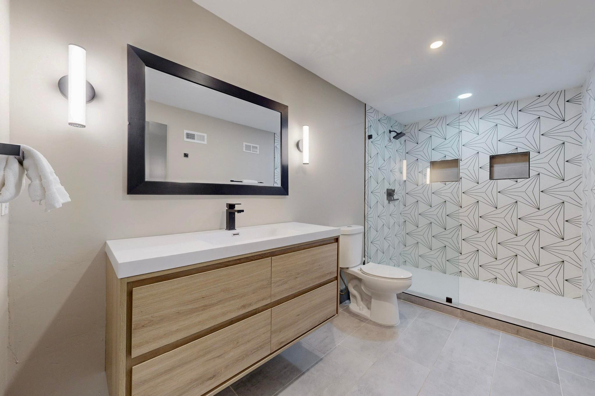 Albuquerque, New Mexico, 87122, United States, 4 Bedrooms Bedrooms, ,7 BathroomsBathrooms,Residential,Active,1970922