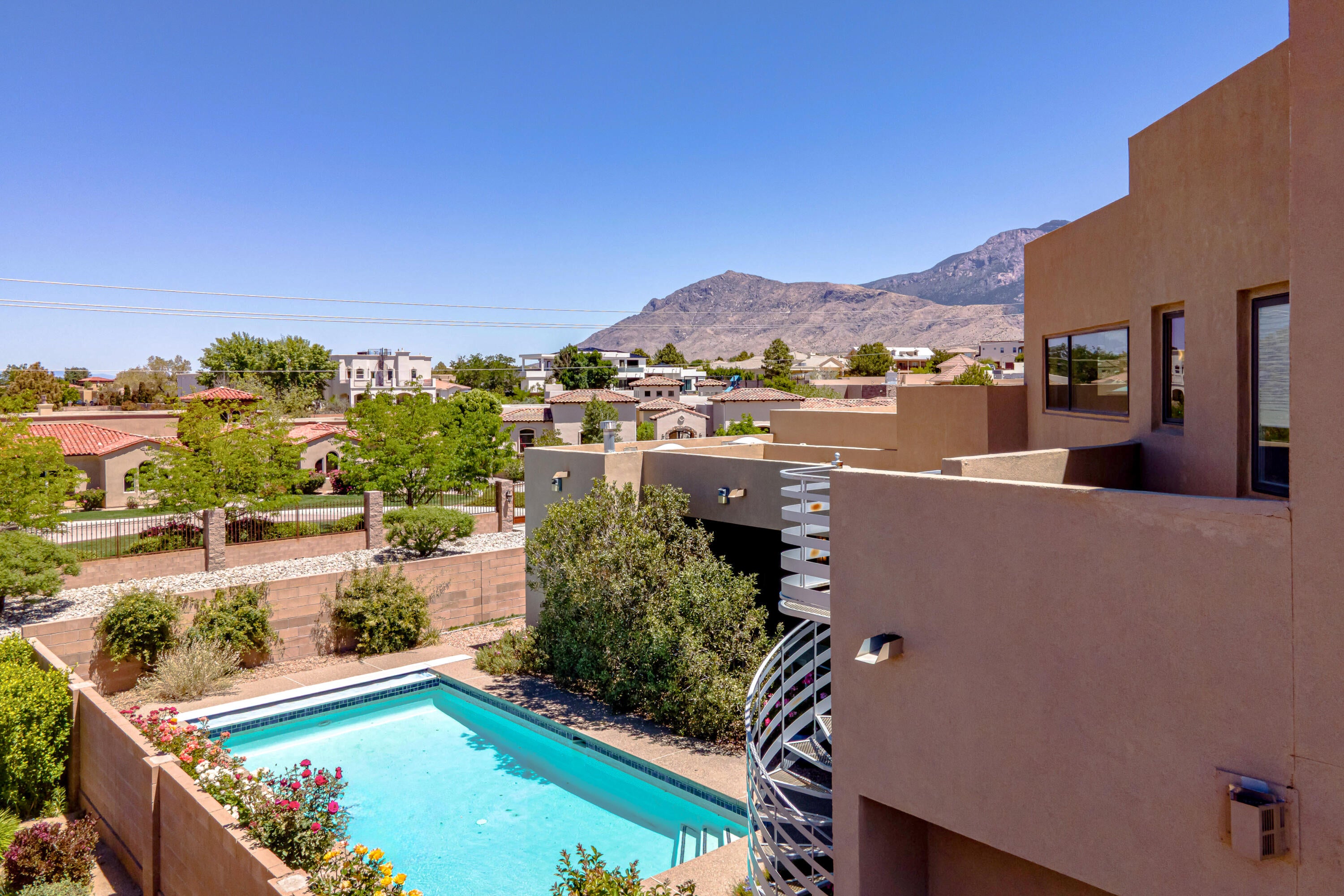 Albuquerque, New Mexico, 87122, United States, 5 Bedrooms Bedrooms, ,4 BathroomsBathrooms,Residential,Active,2044982