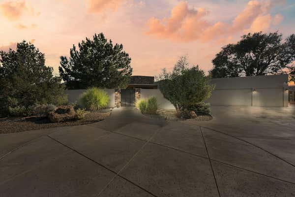 9250 OAKLAND AVE NE, ALBUQUERQUE, NM 87122 - Image 1