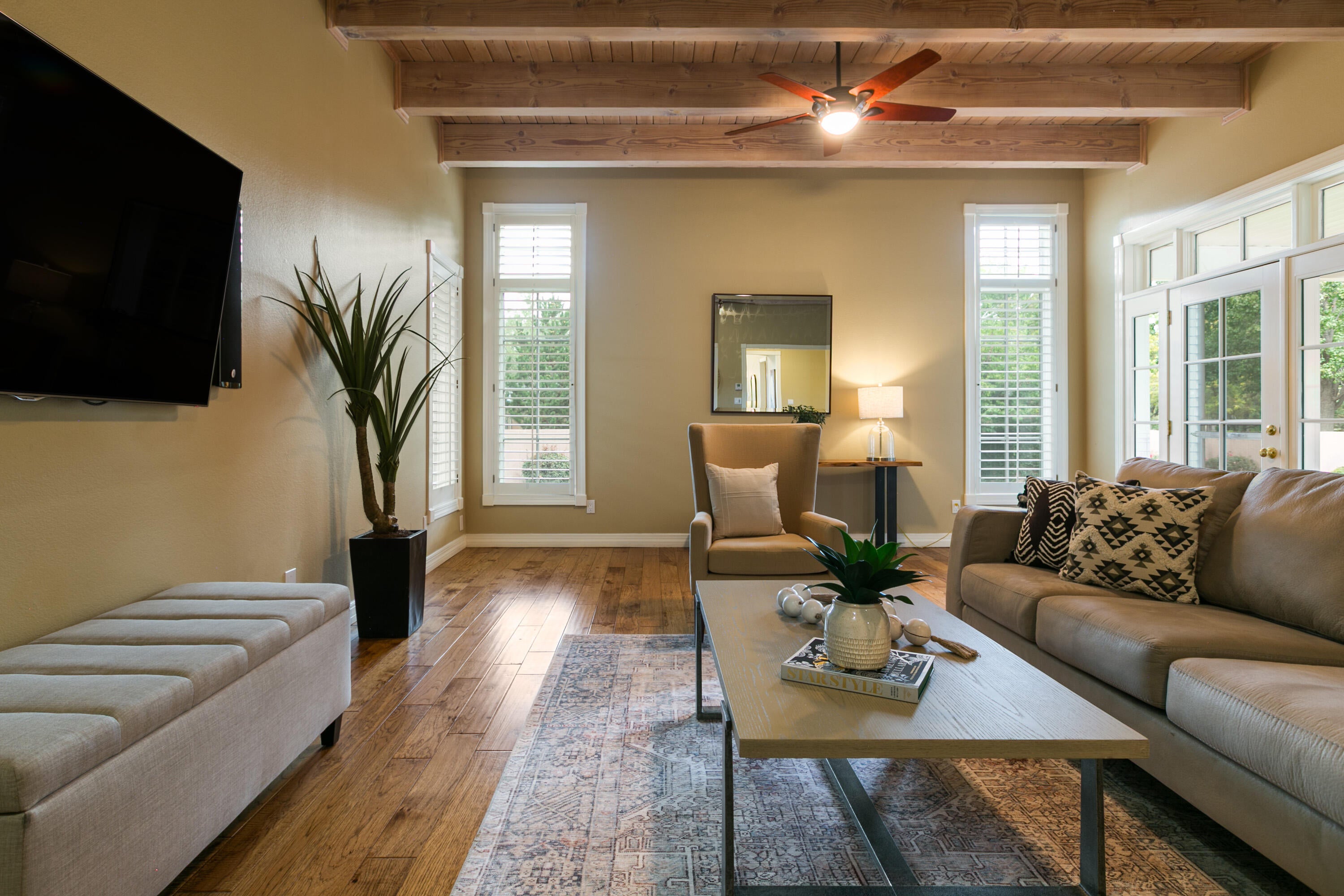 Los Ranchos, New Mexico, 87107, United States, 5 Bedrooms Bedrooms, ,5 BathroomsBathrooms,Residential,Active,1954307