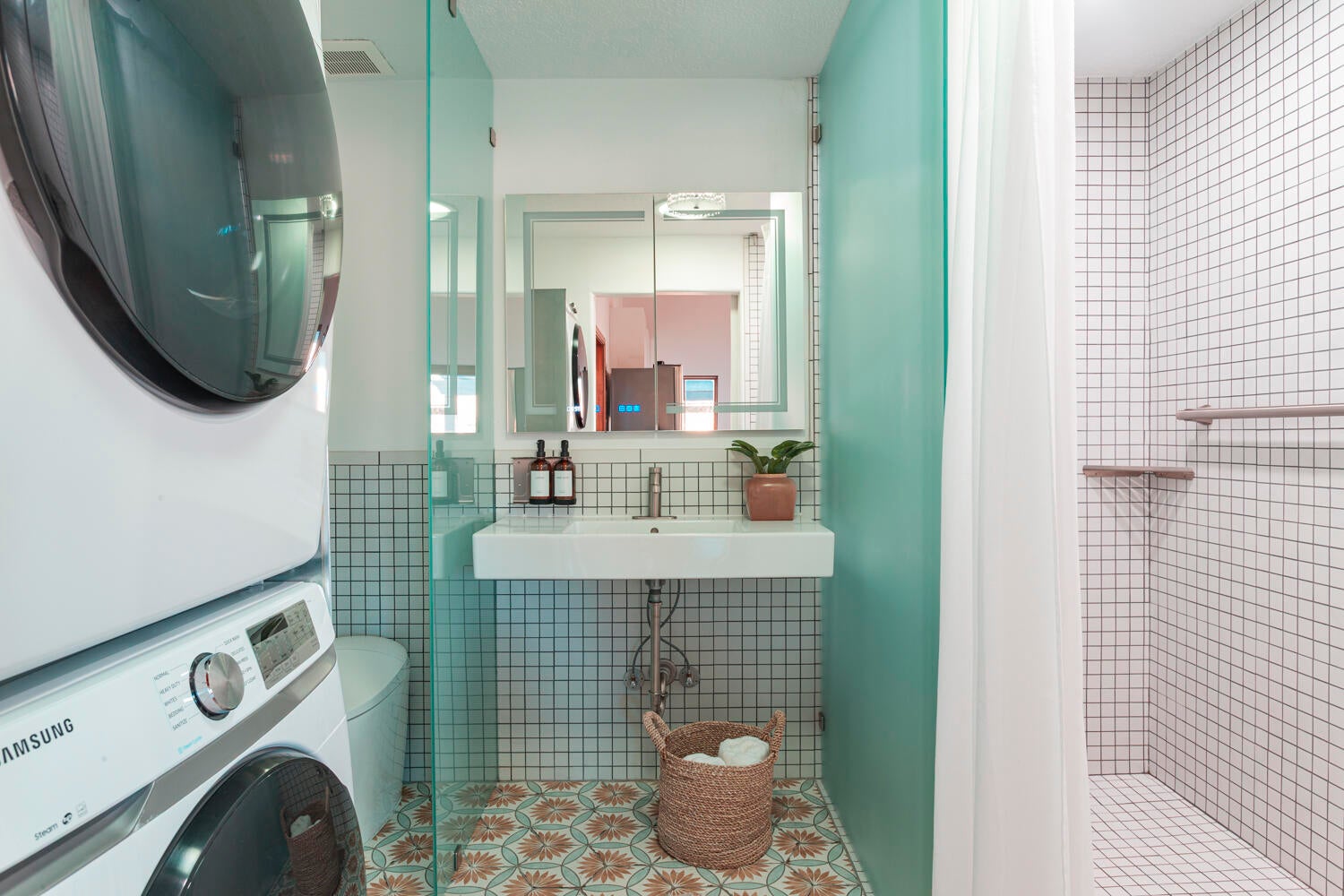 Albuquerque, New Mexico, 87107, United States, 4 Bedrooms Bedrooms, ,4 BathroomsBathrooms,Residential,Pending,2007350