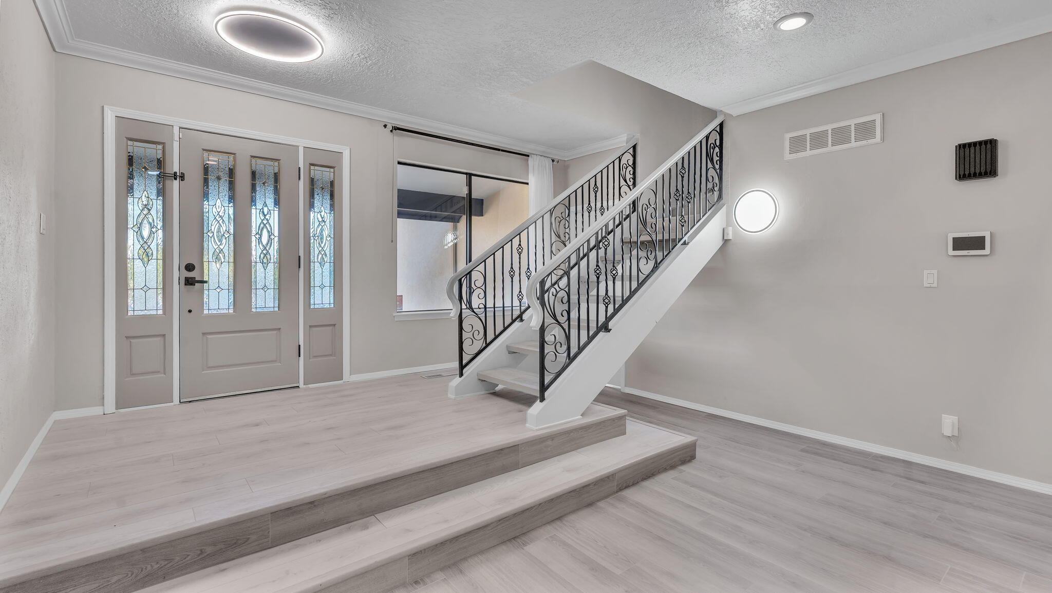 Albuquerque, New Mexico, 87111, United States, 4 Bedrooms Bedrooms, ,3 BathroomsBathrooms,Residential,Active,1965790