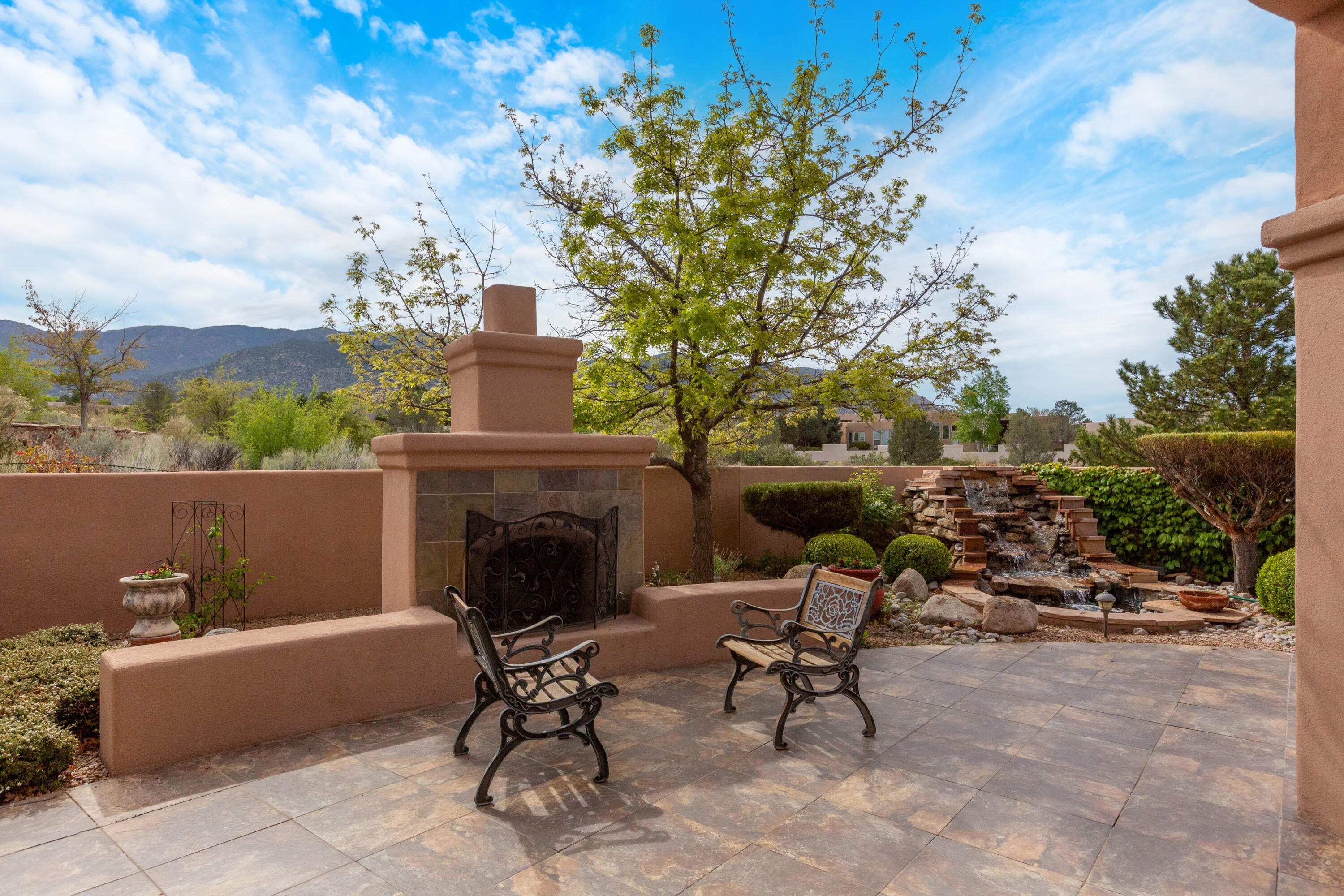Albuquerque, New Mexico, 87111, United States, 3 Bedrooms Bedrooms, ,3 BathroomsBathrooms,Residential,Active,2042755