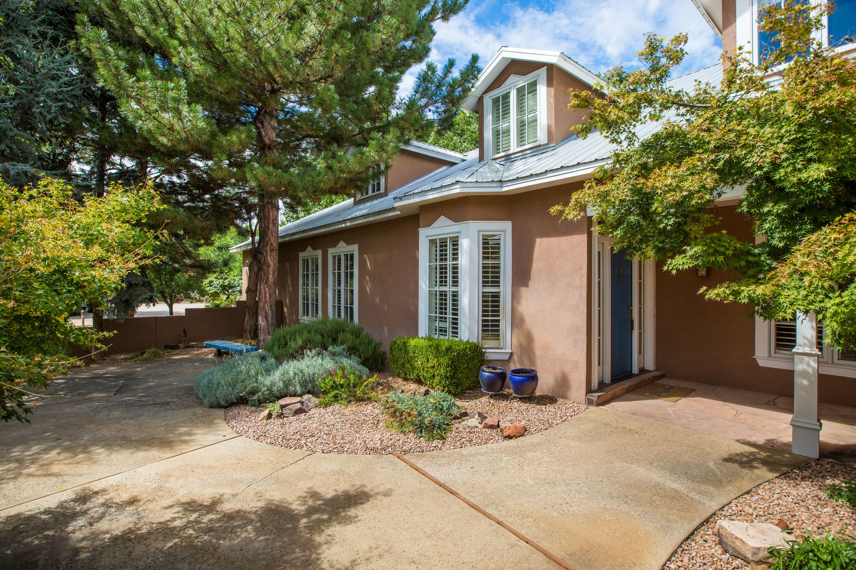 Los Ranchos, New Mexico, 87107, United States, 5 Bedrooms Bedrooms, ,5 BathroomsBathrooms,Residential,Active,1954307