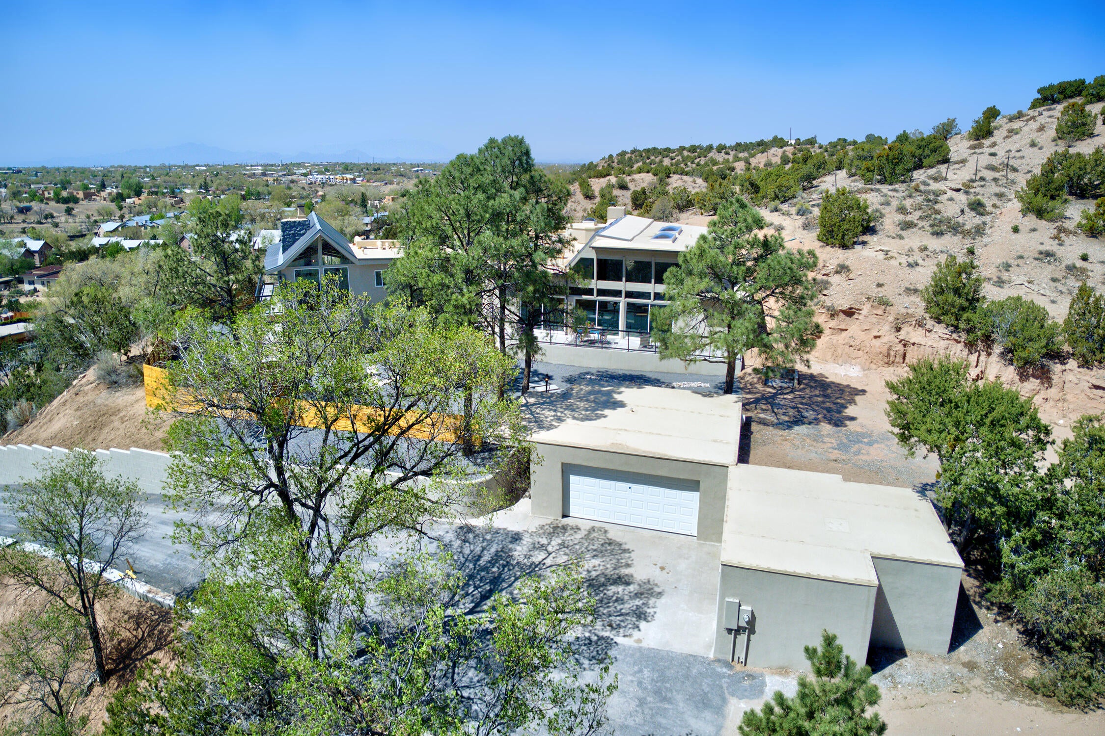 Santa Fe, New Mexico, 87507, United States, ,4 BathroomsBathrooms,Residential,Active,1780385