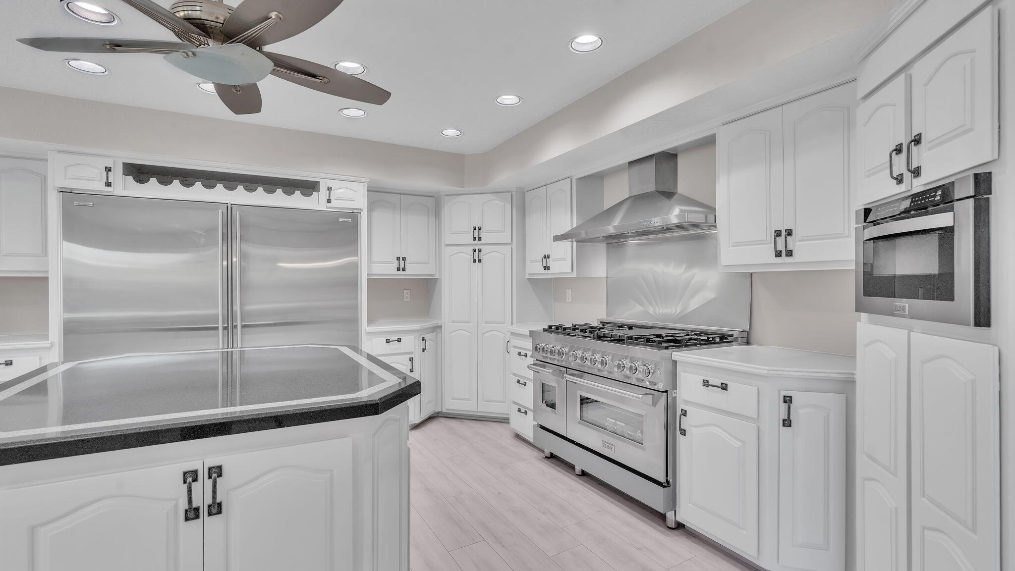 Albuquerque, New Mexico, 87111, United States, 4 Bedrooms Bedrooms, ,3 BathroomsBathrooms,Residential,Active,1965790