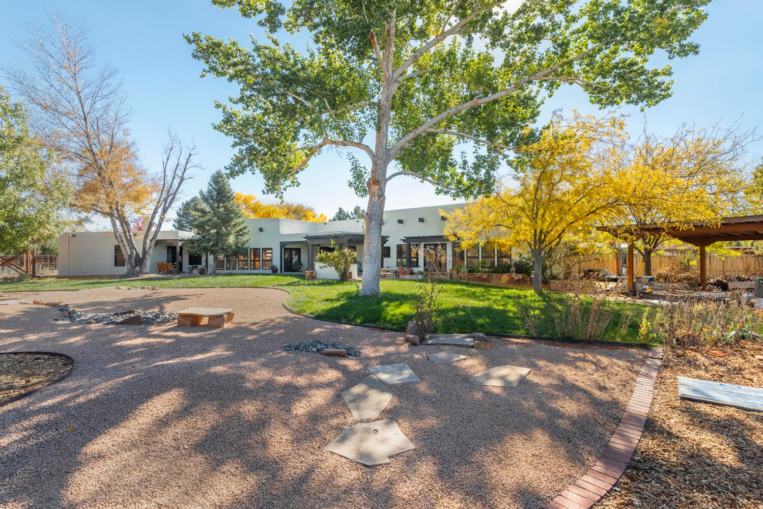 Albuquerque, New Mexico, 87107, United States, 4 Bedrooms Bedrooms, ,4 BathroomsBathrooms,Residential,Pending,2007350