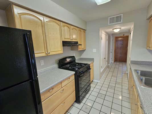 7700 BART AVE NE, ALBUQUERQUE, NM 87109, photo 4 of 39