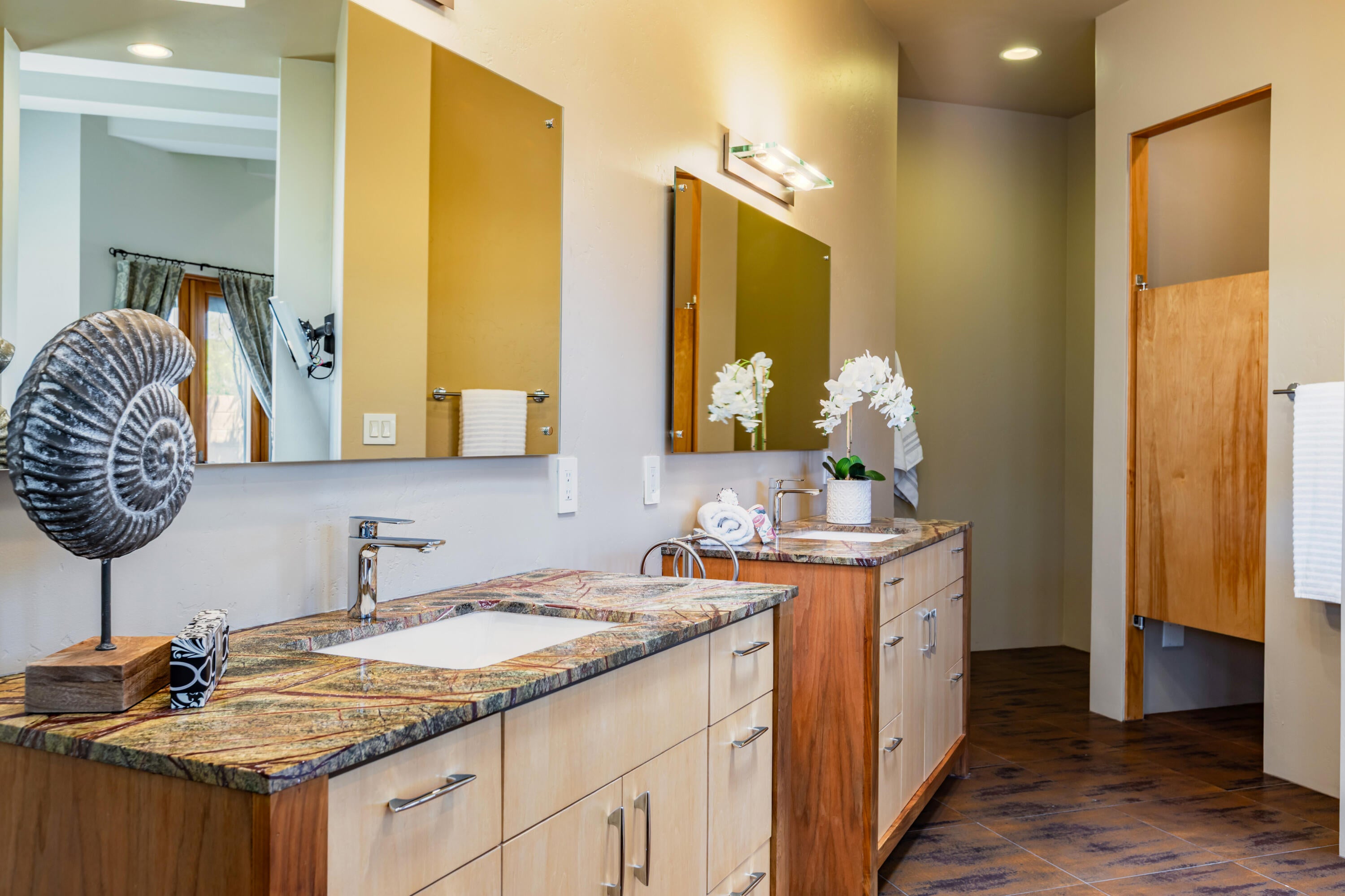 Albuquerque, New Mexico, 87122, United States, 5 Bedrooms Bedrooms, ,4 BathroomsBathrooms,Residential,Active,2044982