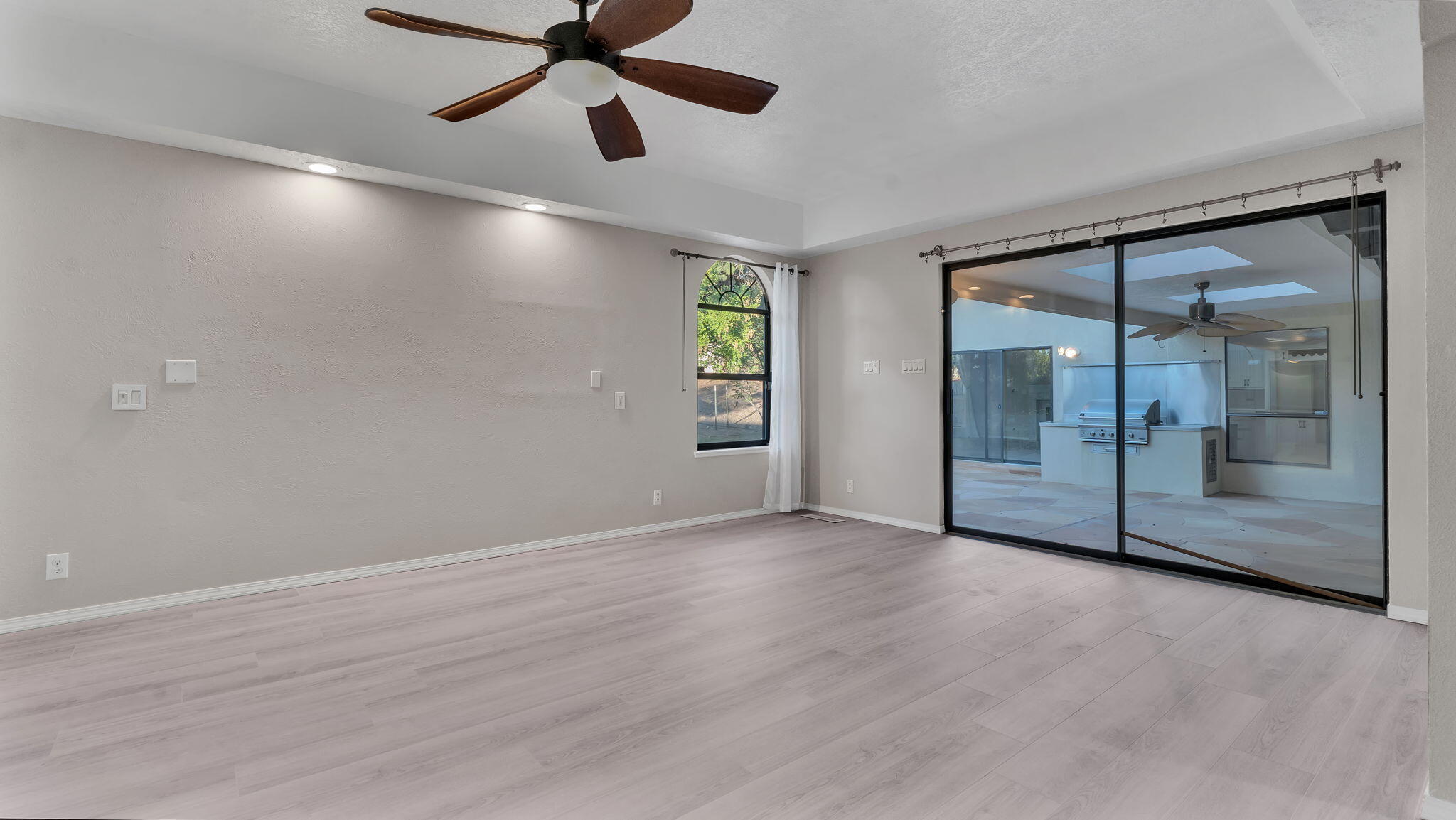 Albuquerque, New Mexico, 87111, United States, 4 Bedrooms Bedrooms, ,3 BathroomsBathrooms,Residential,Active,1965790