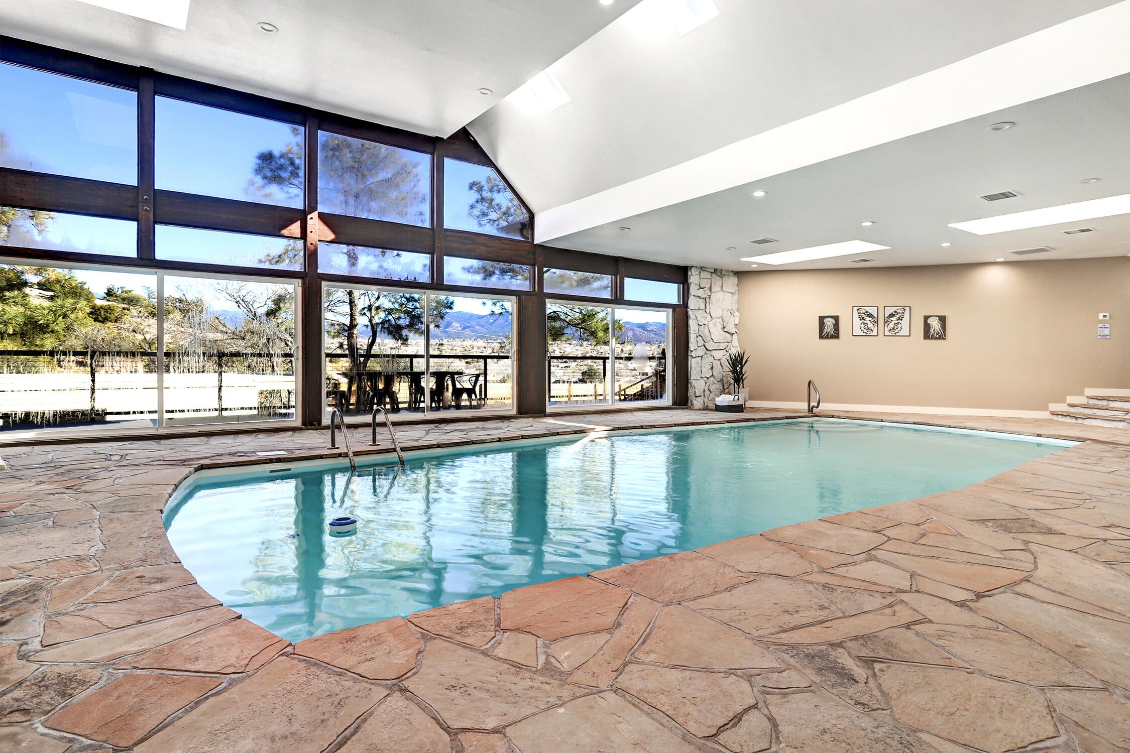 Santa Fe, New Mexico, 87507, United States, ,4 BathroomsBathrooms,Residential,Active,1780385