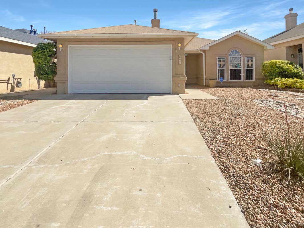 6212 SUMMERWOOD RD NW, ALBUQUERQUE, NM 87120, photo 1 of 18