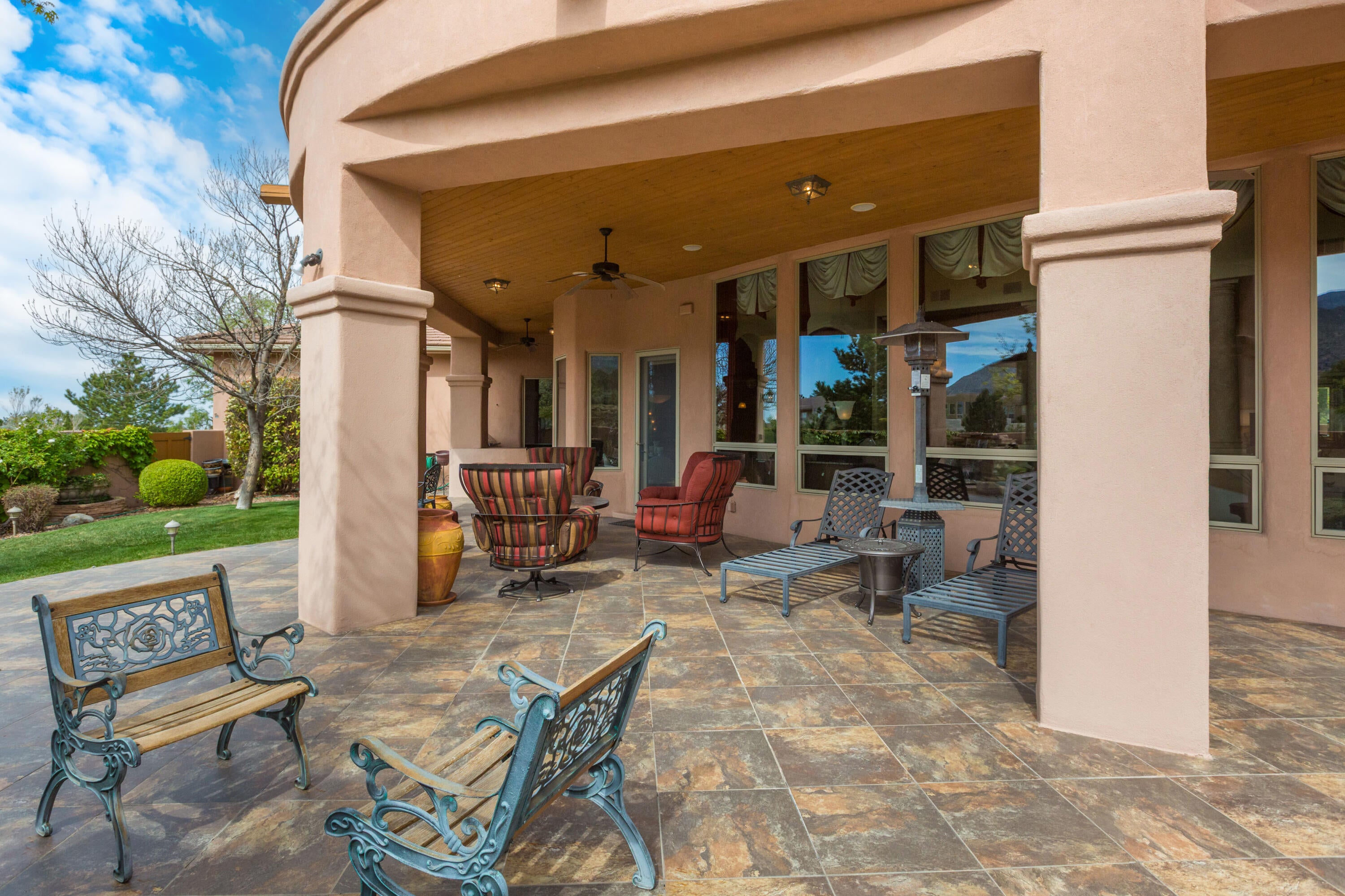 Albuquerque, New Mexico, 87111, United States, 3 Bedrooms Bedrooms, ,3 BathroomsBathrooms,Residential,Active,2042755