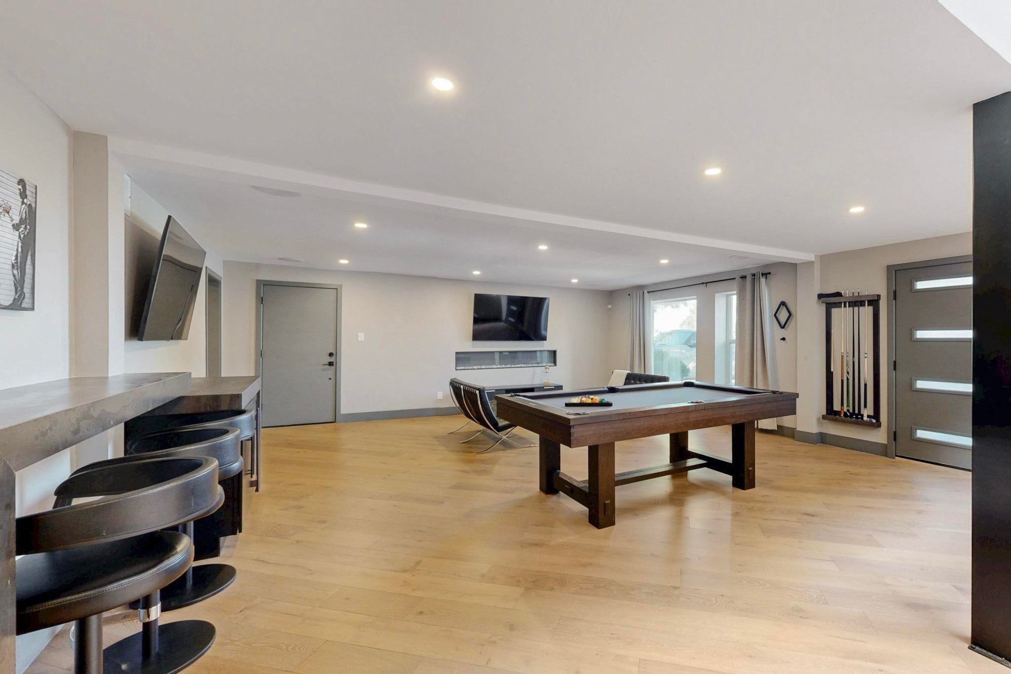 Albuquerque, New Mexico, 87122, United States, 4 Bedrooms Bedrooms, ,7 BathroomsBathrooms,Residential,Active,1970922