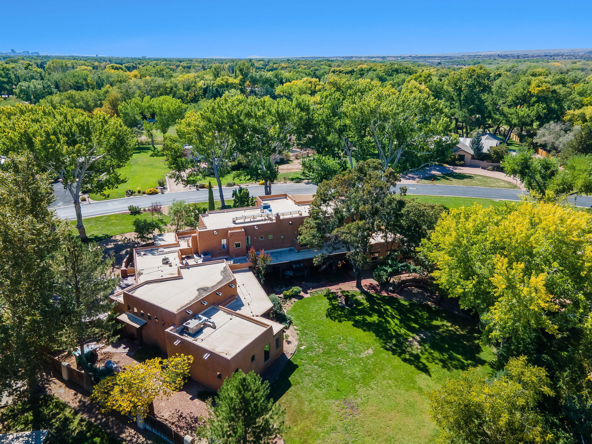 Los Ranchos, New Mexico, 87107, United States, 4 Bedrooms Bedrooms, ,6 BathroomsBathrooms,Residential,Active,1965830