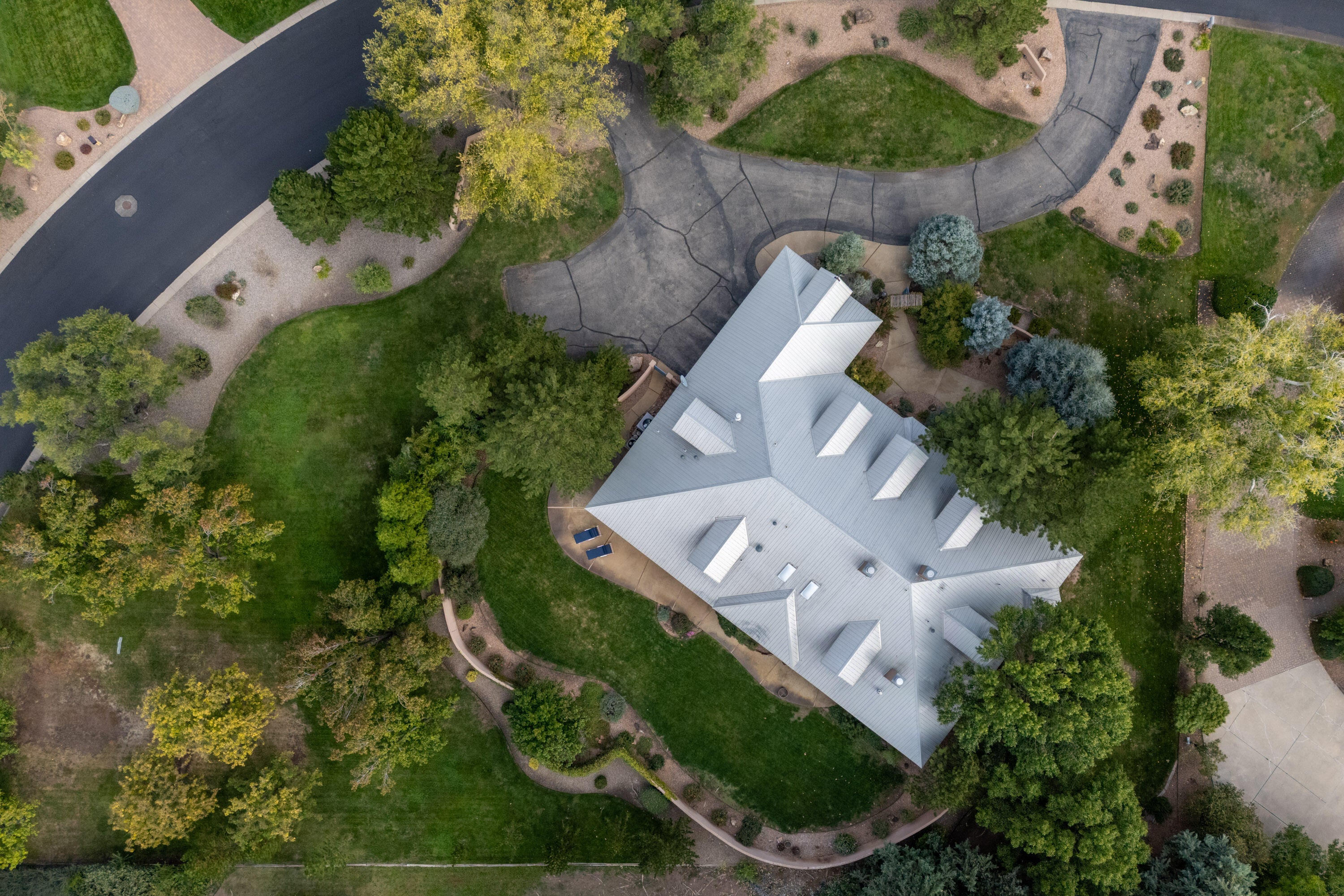 Los Ranchos, New Mexico, 87107, United States, 5 Bedrooms Bedrooms, ,5 BathroomsBathrooms,Residential,Active,1954307