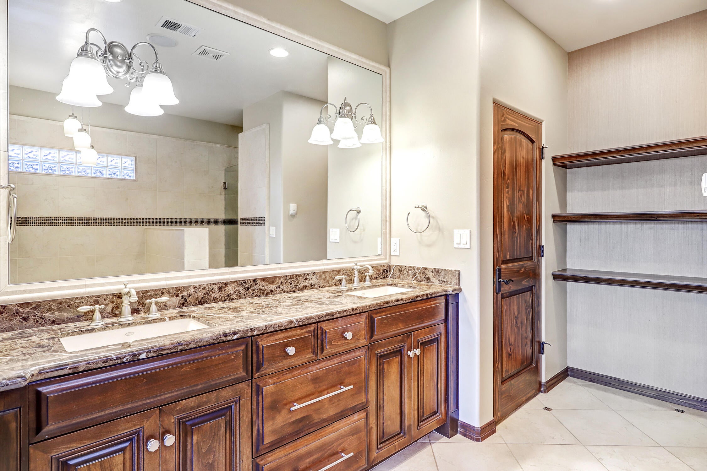 Albuquerque, New Mexico, 87120, United States, 3 Bedrooms Bedrooms, ,4 BathroomsBathrooms,Residential,Active,2001341