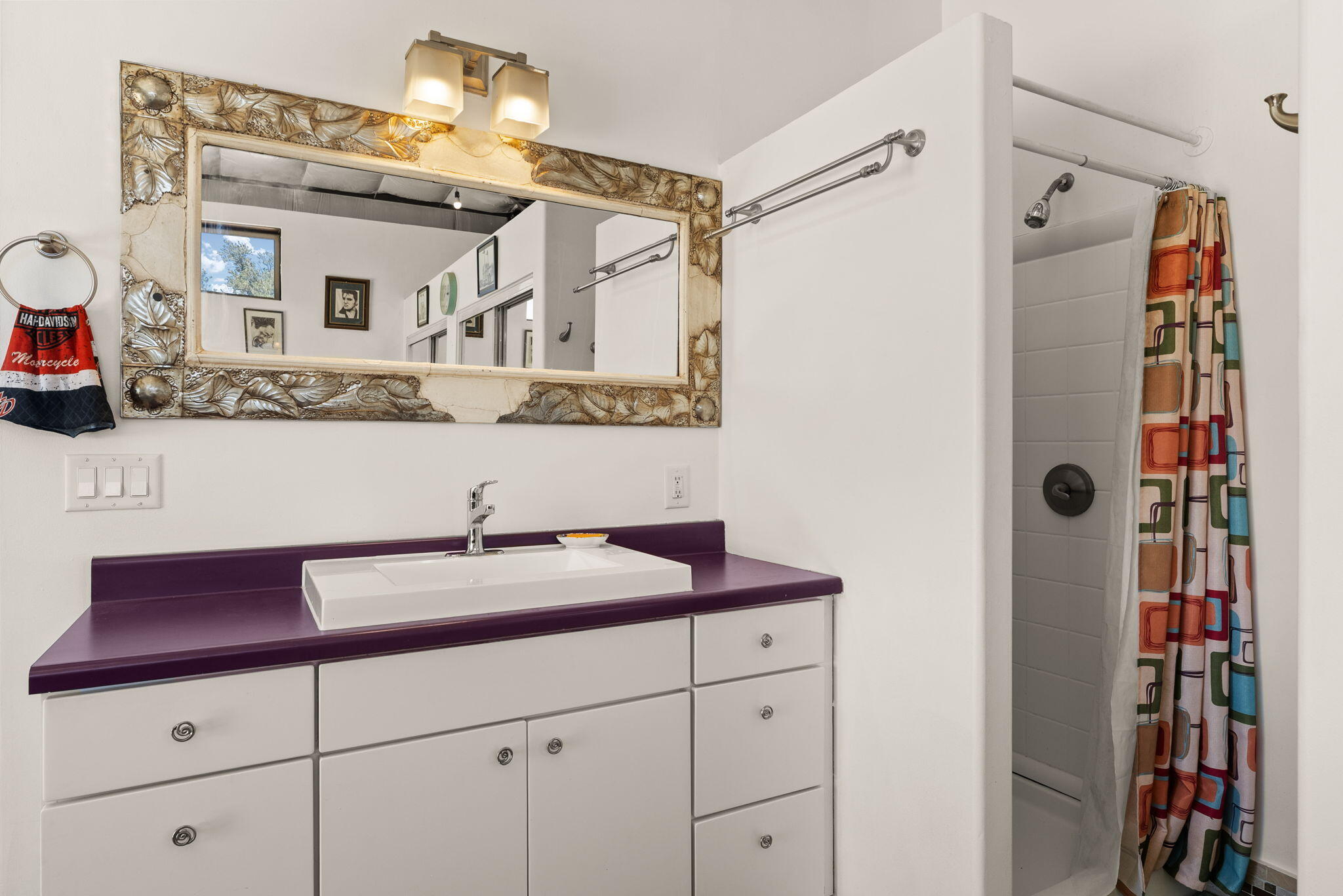 Pie Town, New Mexico, 87827, United States, 5 Bedrooms Bedrooms, ,3 BathroomsBathrooms,Residential,Active,1863330