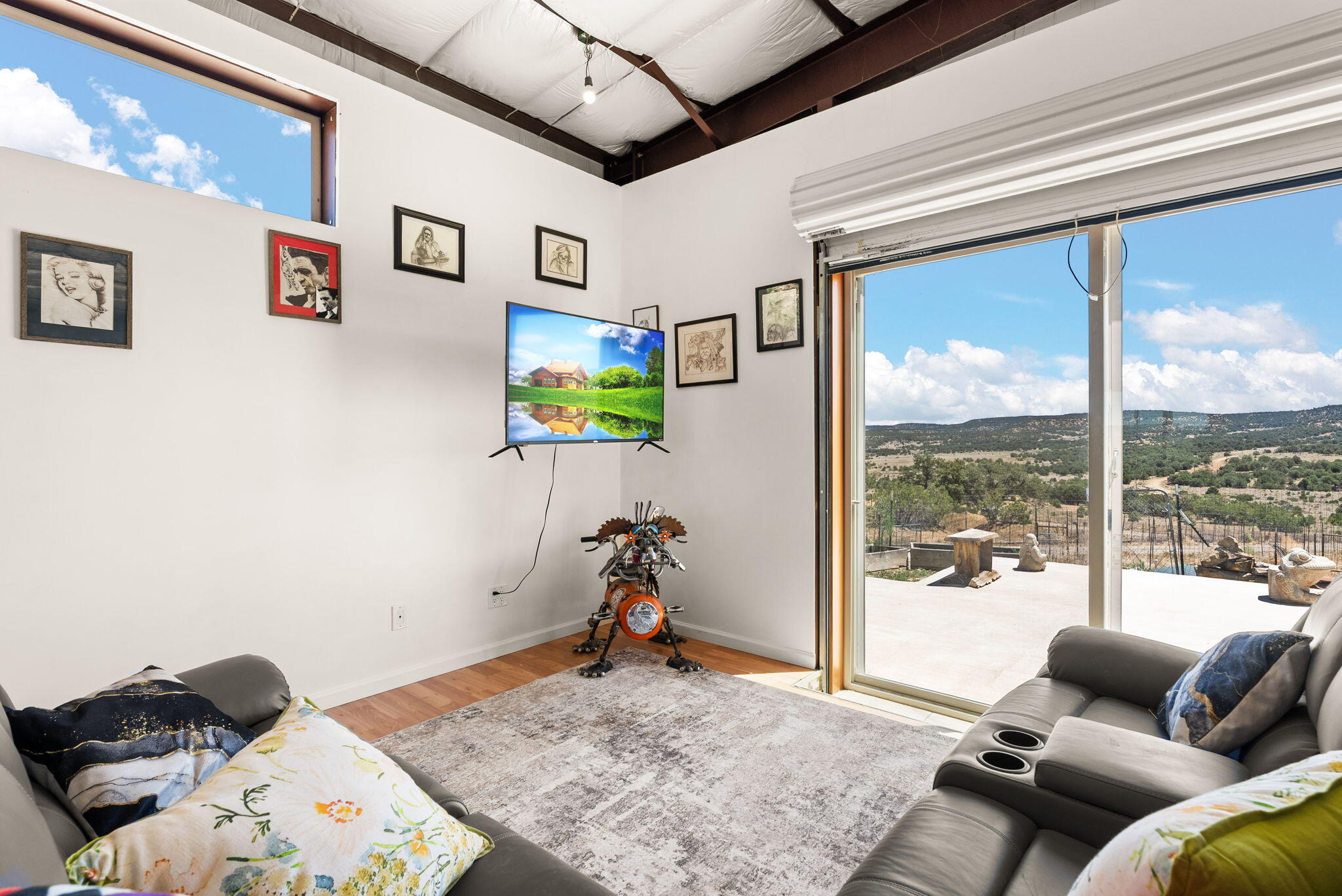 Pie Town, New Mexico, 87827, United States, 5 Bedrooms Bedrooms, ,3 BathroomsBathrooms,Residential,Active,1863330