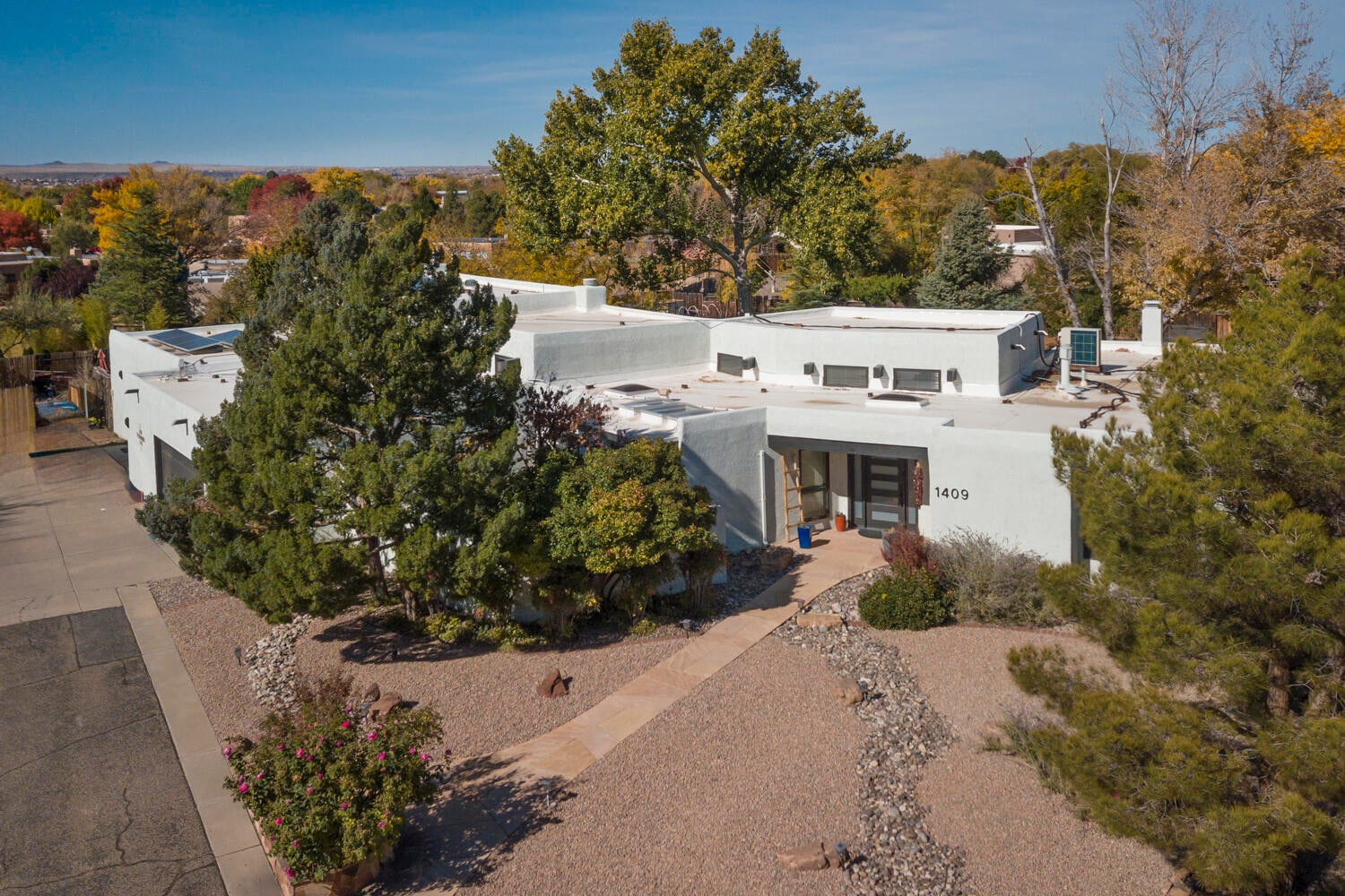 Albuquerque, New Mexico, 87107, United States, 4 Bedrooms Bedrooms, ,4 BathroomsBathrooms,Residential,Pending,2007350