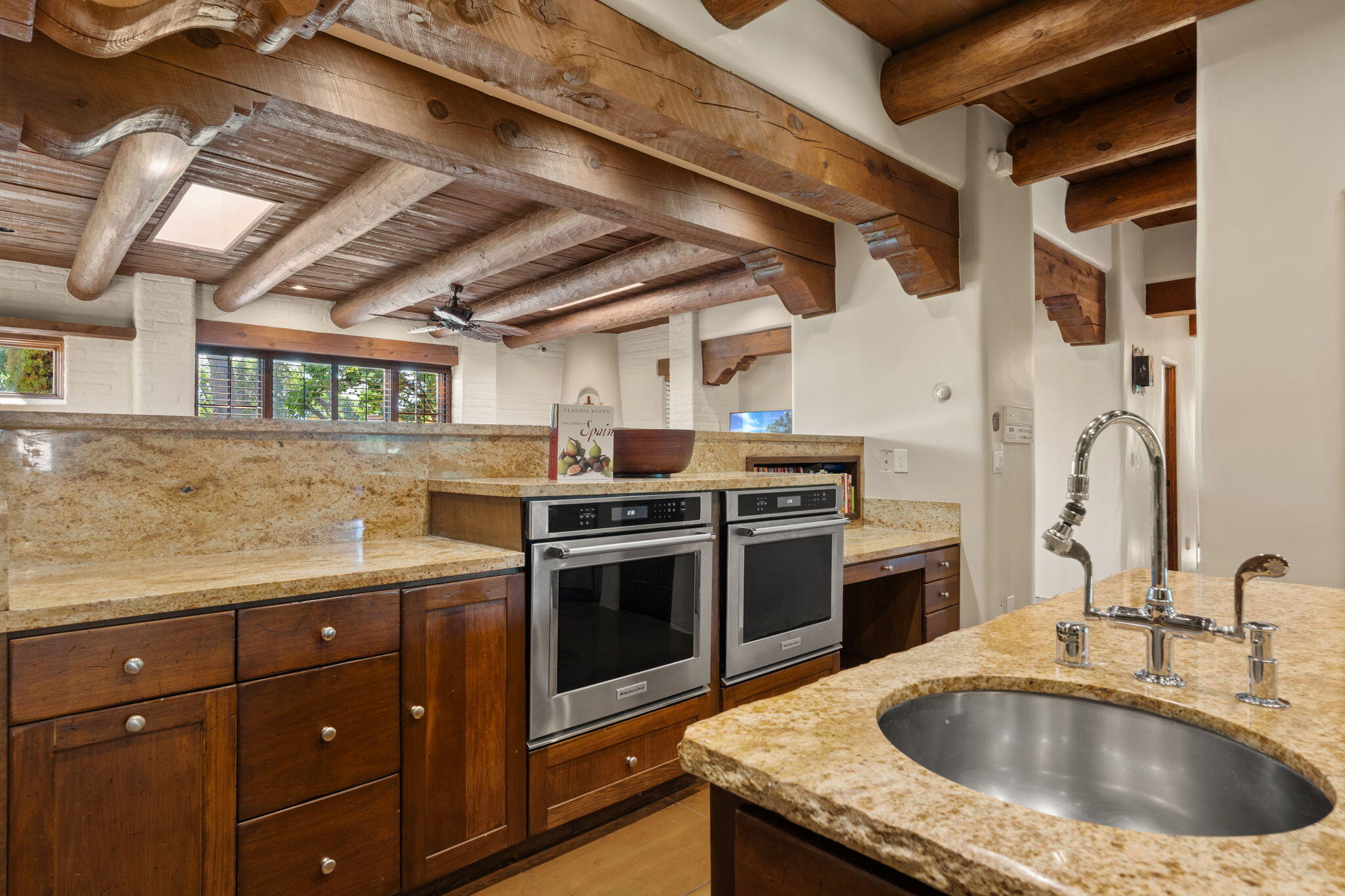 Los Ranchos, New Mexico, 87107, United States, 4 Bedrooms Bedrooms, ,6 BathroomsBathrooms,Residential,Active,1965830