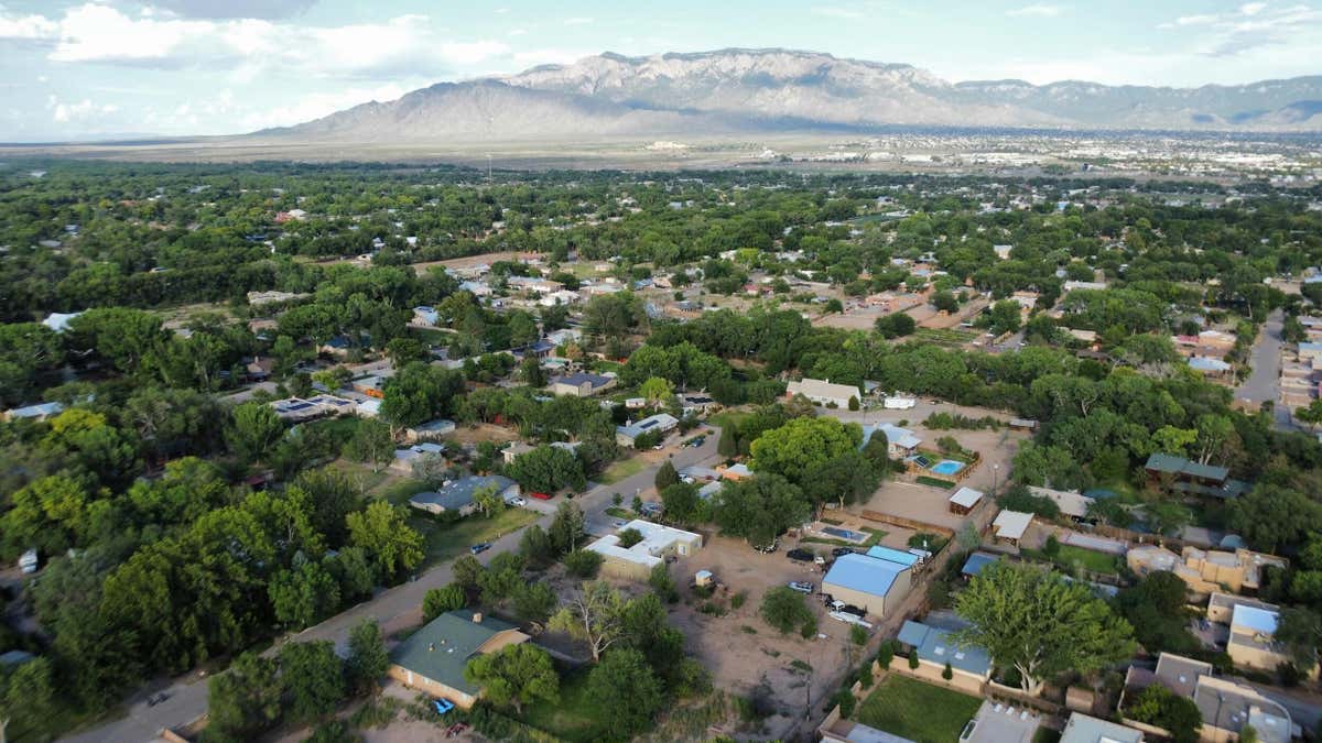 944 WESTERN MEADOWS CT NW, ALBUQUERQUE, NM 87114, photo 1 of 9