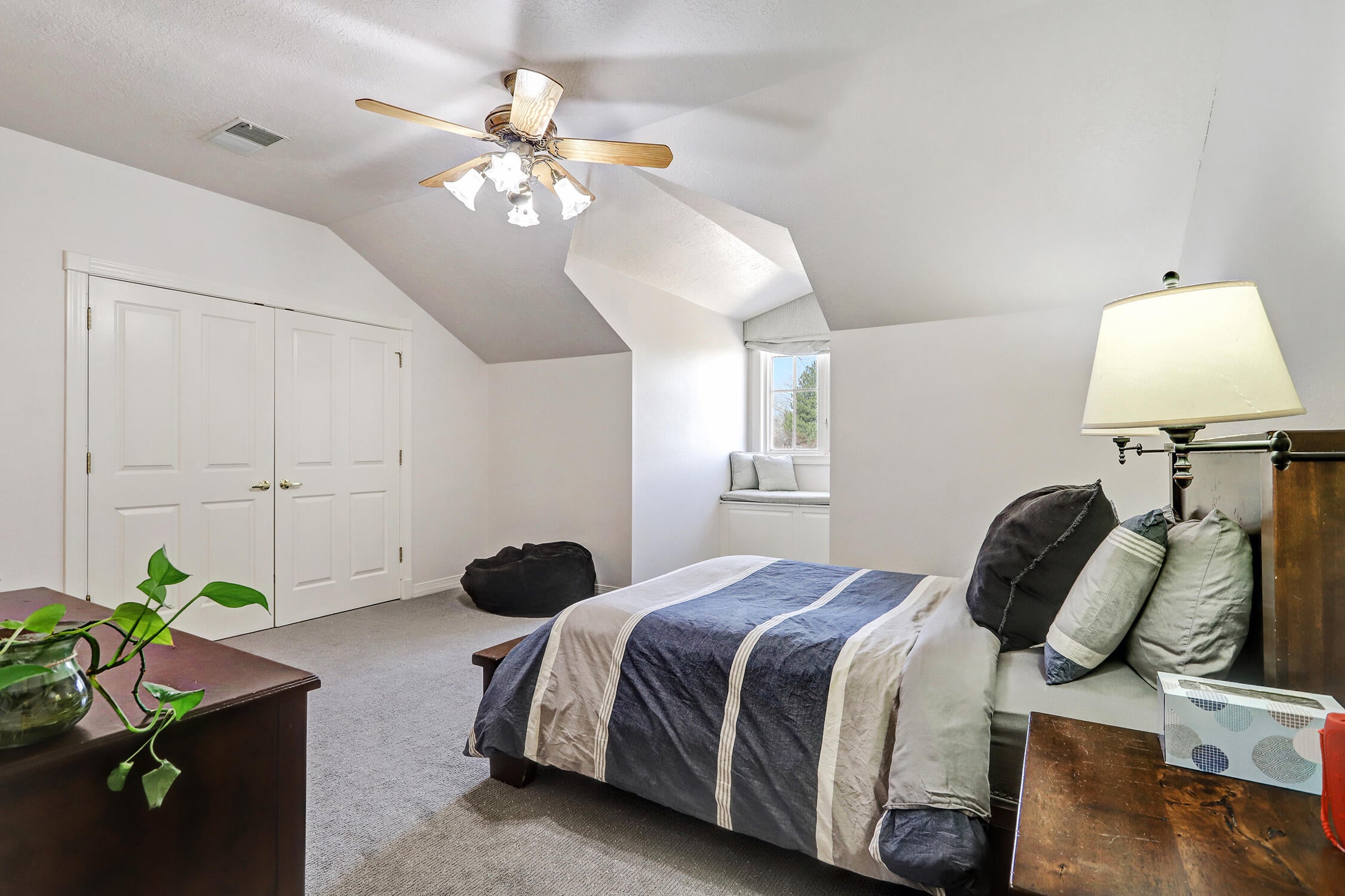 Los Ranchos, New Mexico, 87107, United States, 5 Bedrooms Bedrooms, ,5 BathroomsBathrooms,Residential,Active,1954307