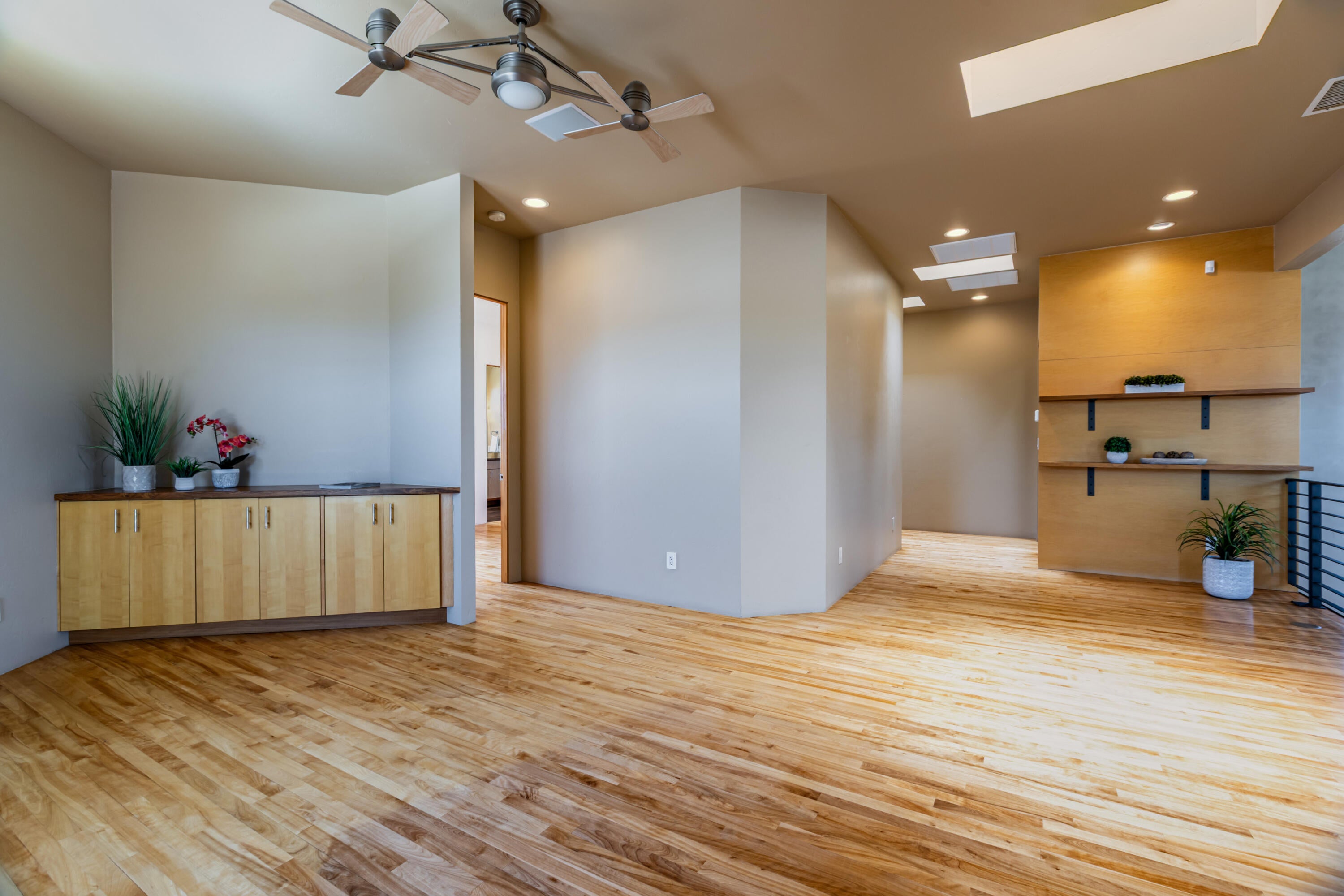 Albuquerque, New Mexico, 87122, United States, 5 Bedrooms Bedrooms, ,4 BathroomsBathrooms,Residential,Active,2044982