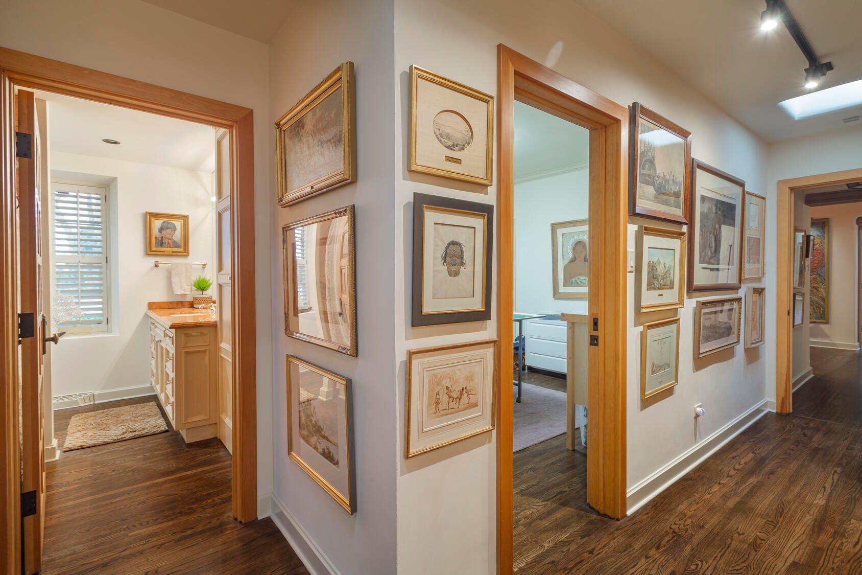 Albuquerque, New Mexico, 87110, United States, 4 Bedrooms Bedrooms, ,4 BathroomsBathrooms,Residential,Active,2034294